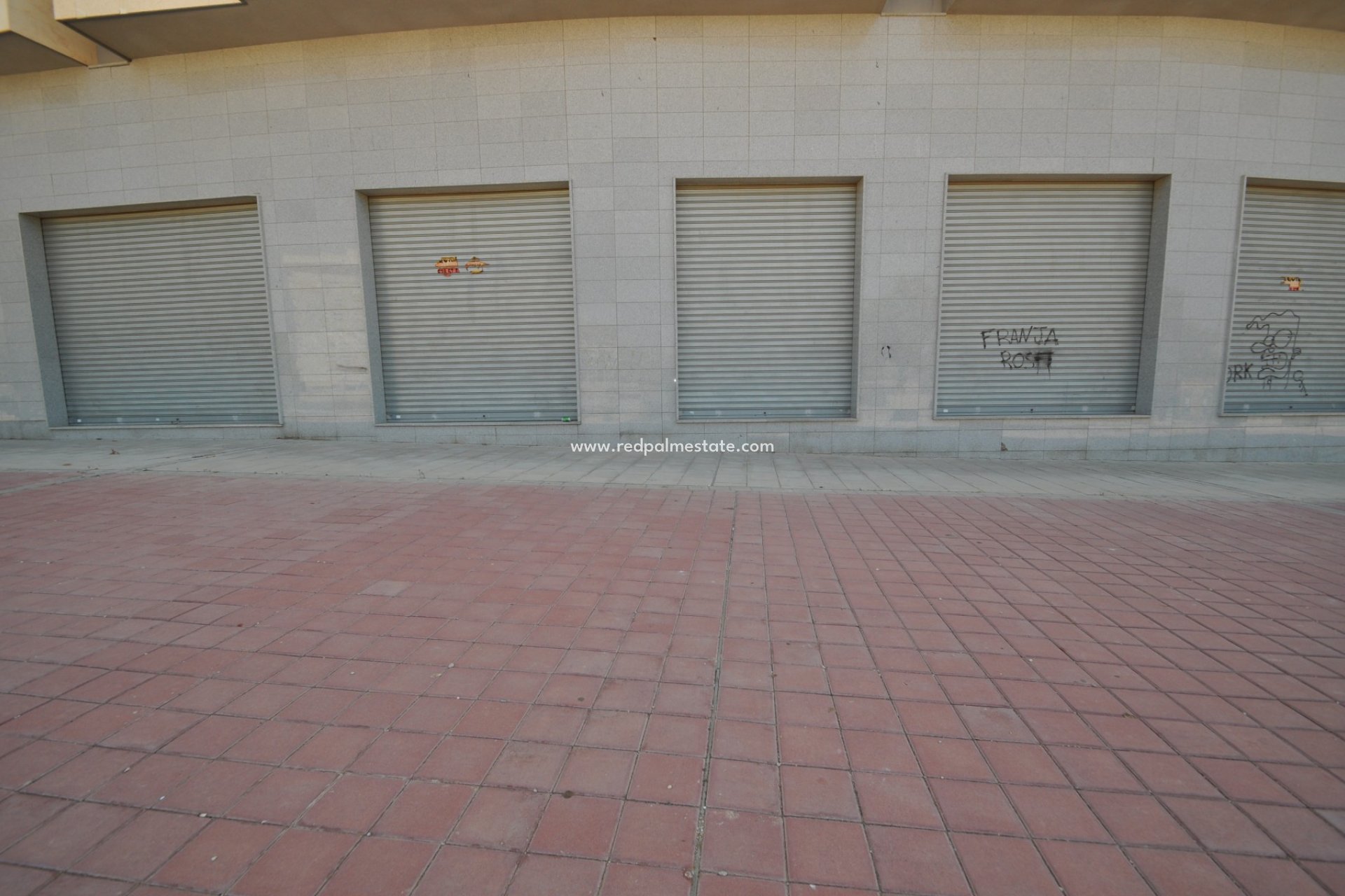 Revente - Entreprise -
Elda - Inland