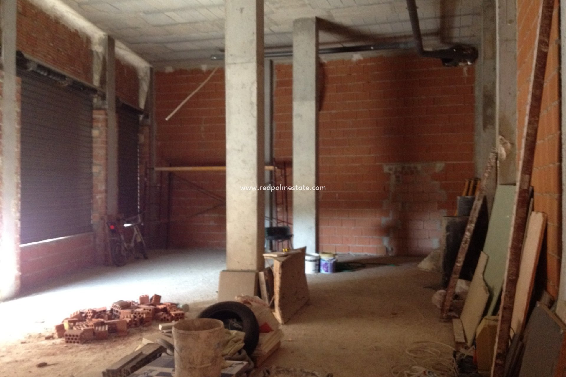 Revente - Entreprise -
Montesinos - Los Montesinos