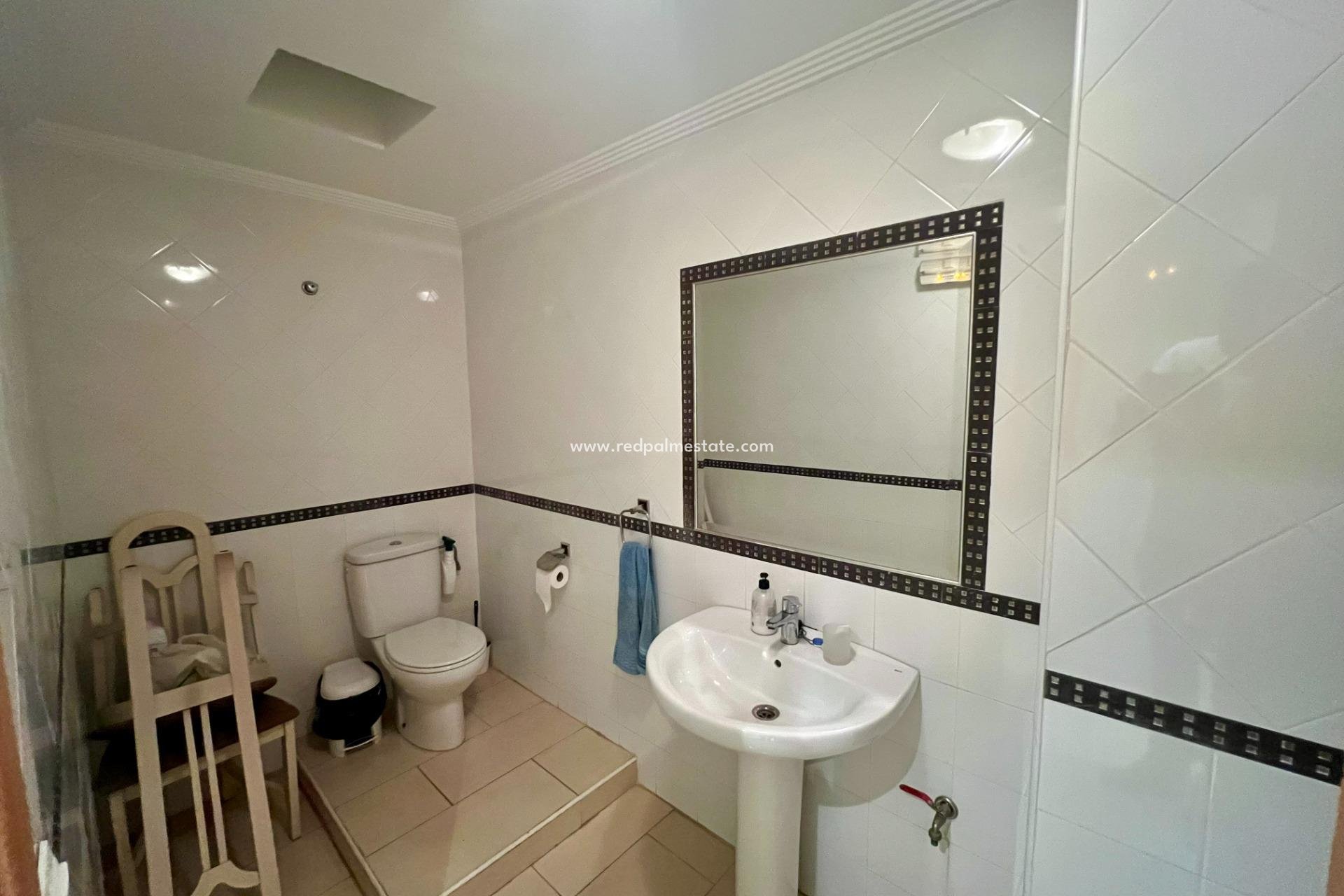 Revente - Entreprise -
Orihuela Costa - Inland