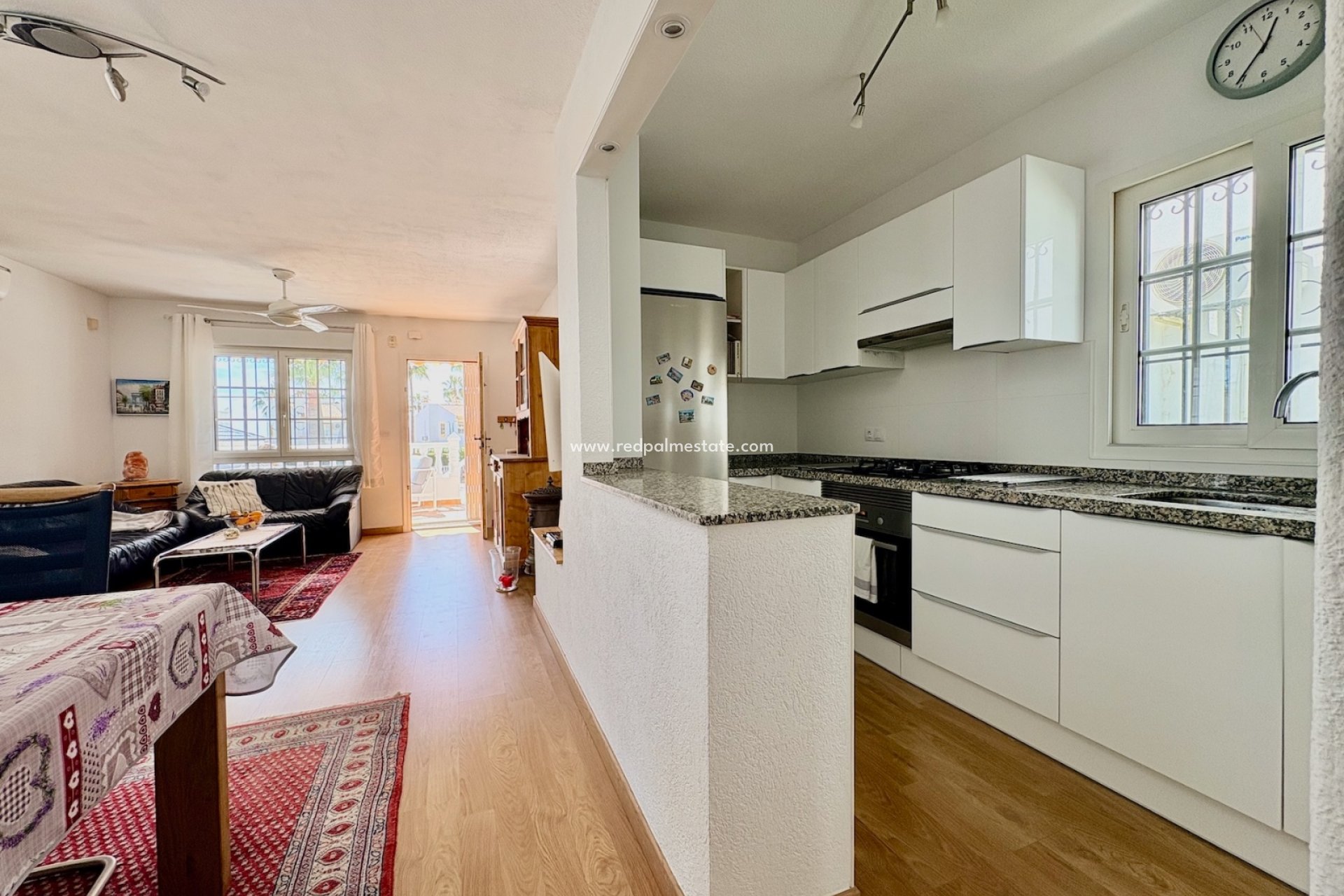 Revente - Entreprise -
Orihuela Costa - Inland