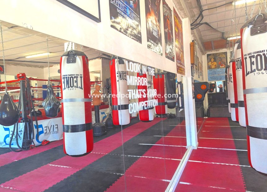 Revente - Entreprise -
Orihuela Costa - La Fuente