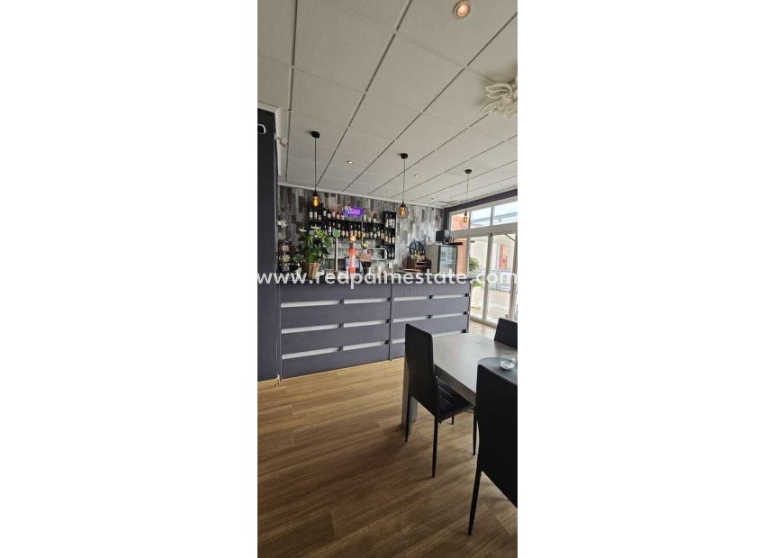 Revente - Entreprise -
Orihuela Costa - Los Dolses