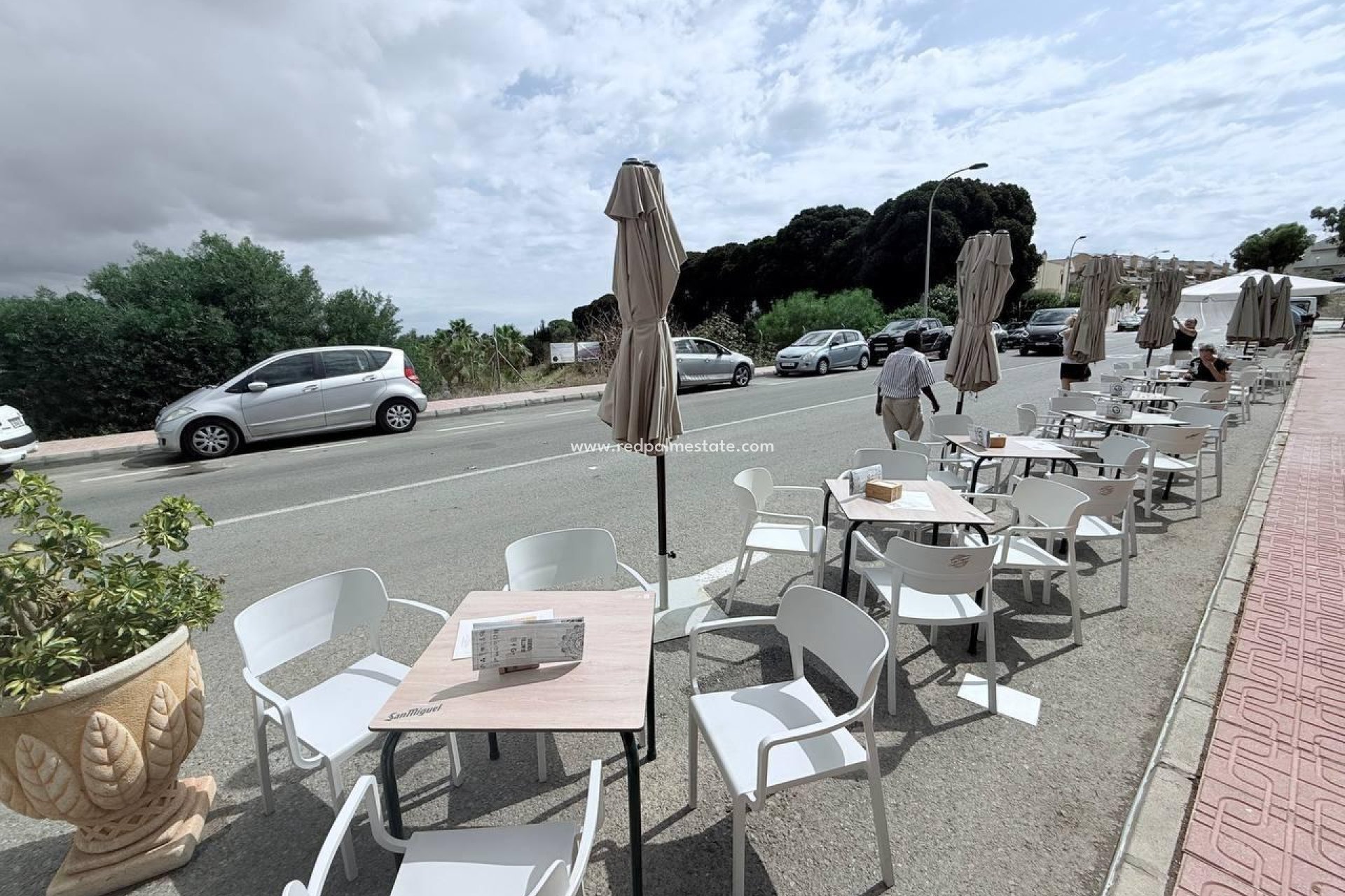 Revente - Entreprise -
Orihuela Costa - Punta prima