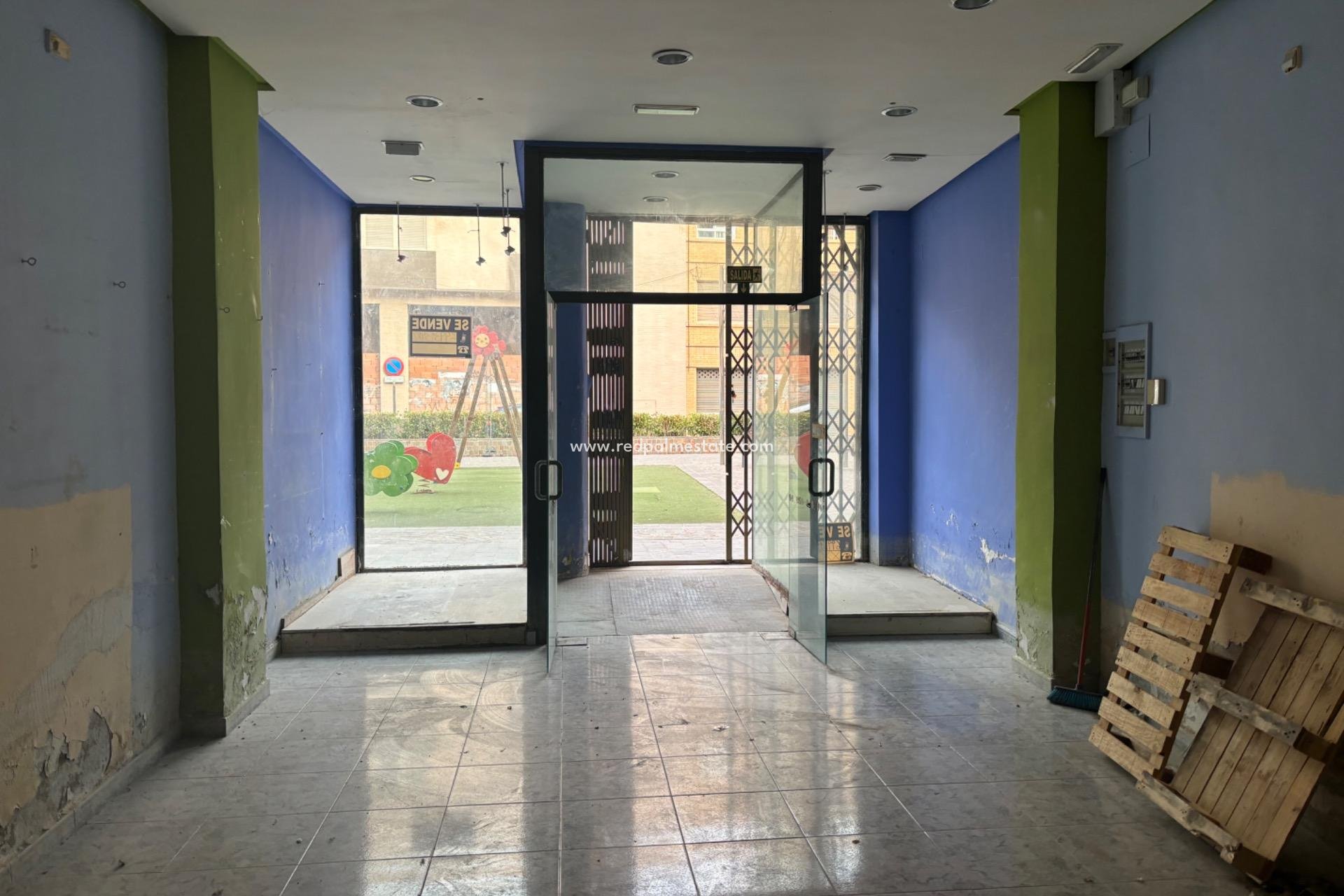 Revente - Entreprise -
Orihuela Costa - Zona Centro