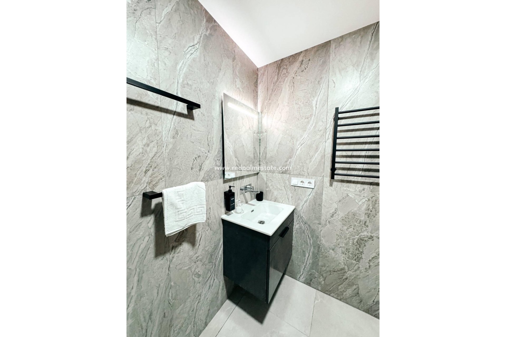 Revente - Entreprise -
Torrevieja - Centro Torrevieja