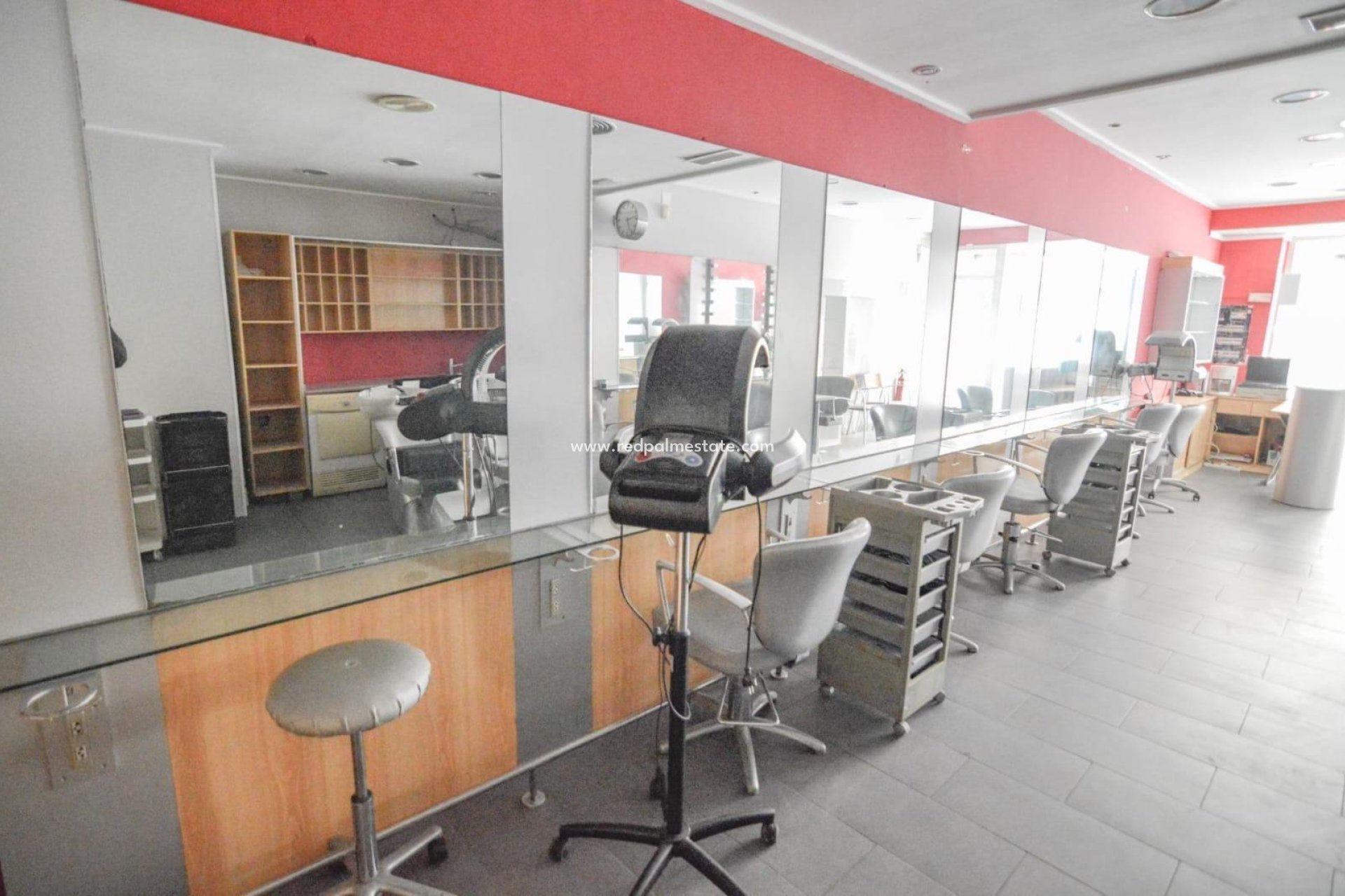 Revente - Entreprise -
Torrevieja - Centro