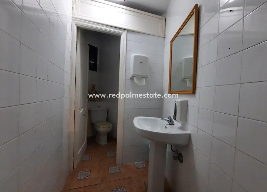 Revente - Entreprise -
Torrevieja - El Acequión - Los Náufragos