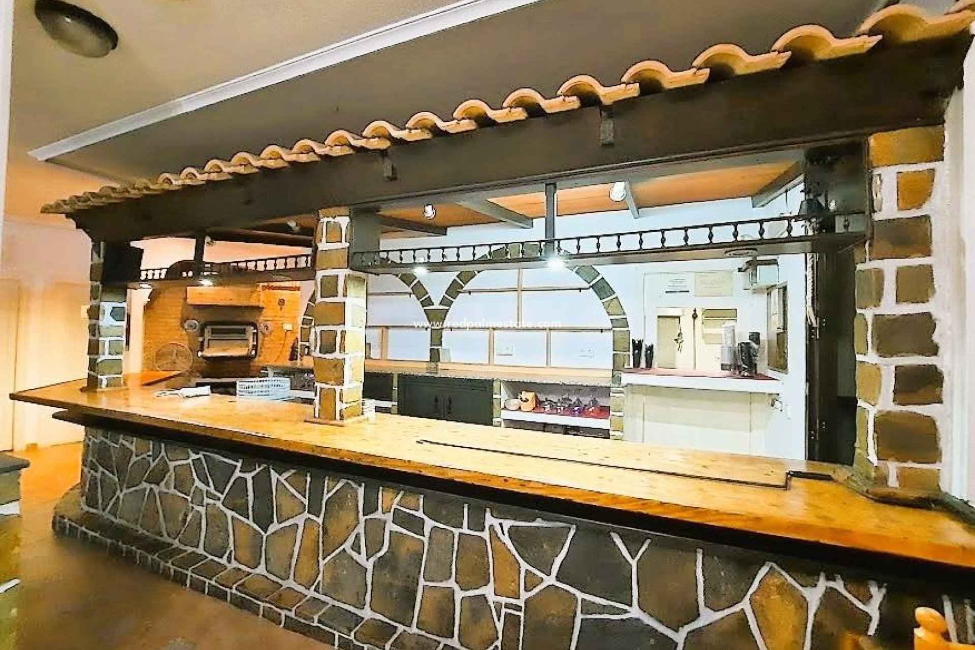 Revente - Entreprise -
Torrevieja - El Acequión - Los Náufragos