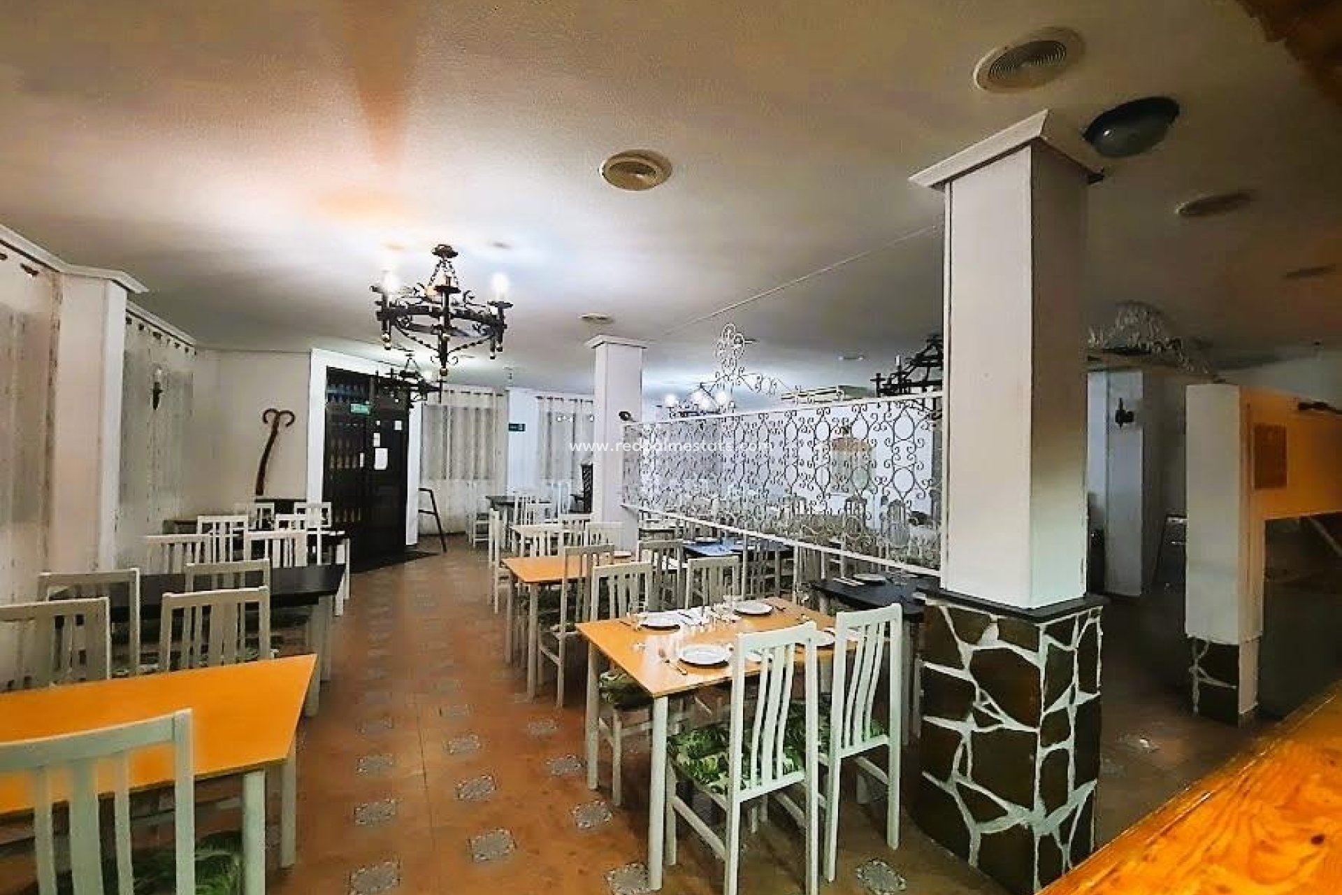 Revente - Entreprise -
Torrevieja - El Acequión - Los Náufragos