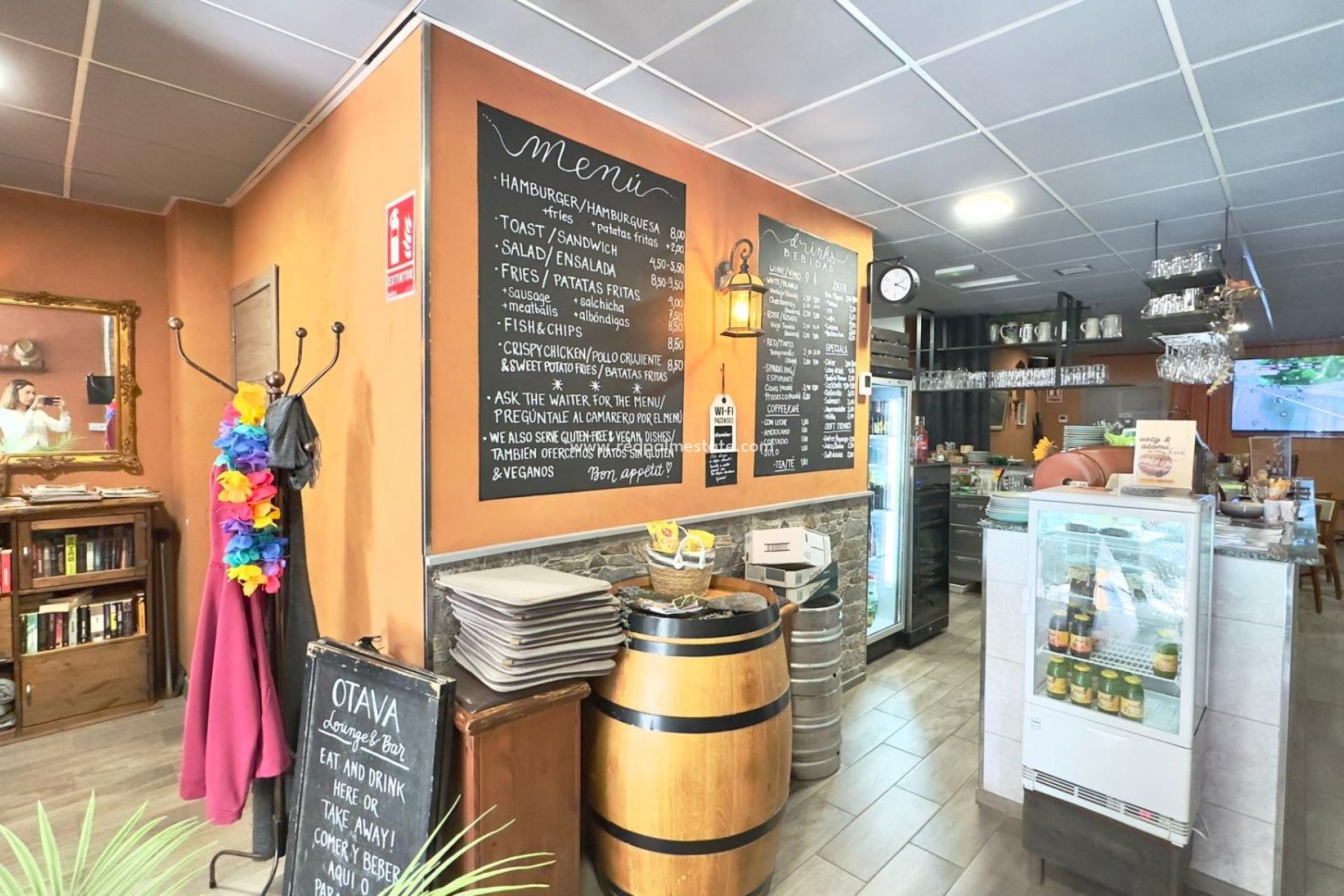 Revente - Entreprise -
Torrevieja - El Acequión - Los Náufragos