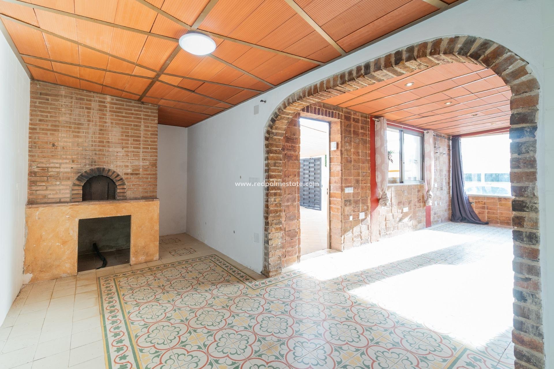 Revente - Entreprise -
Torrevieja - Los altos