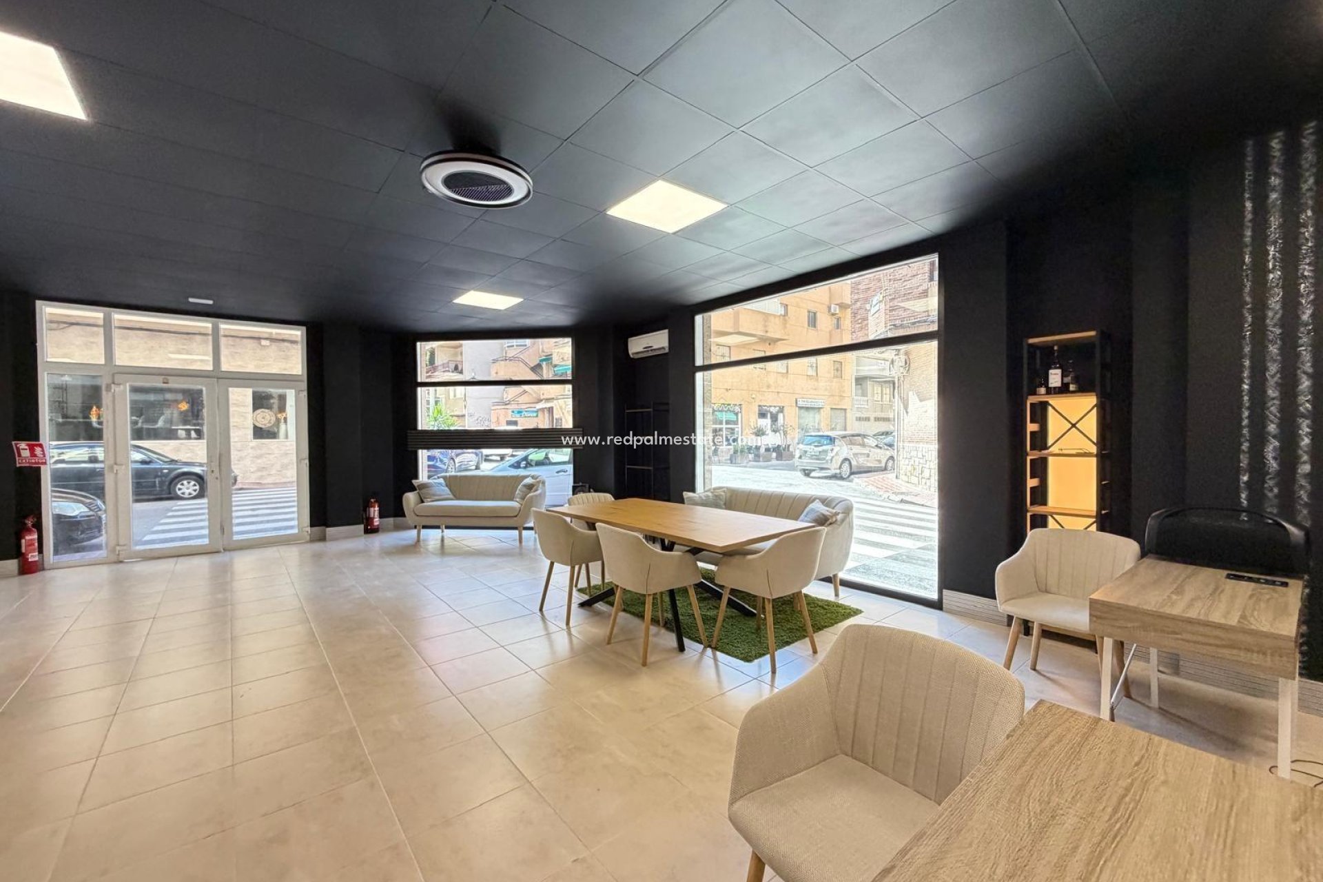 Revente - Entreprise -
Torrevieja - Playa de los Locos