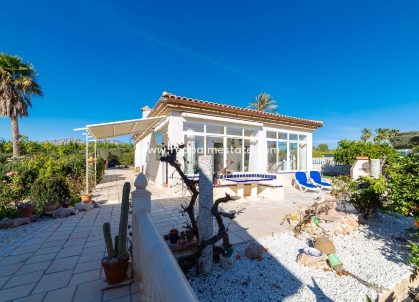 Revente - Finca / Propriété de campagne -
Albatera