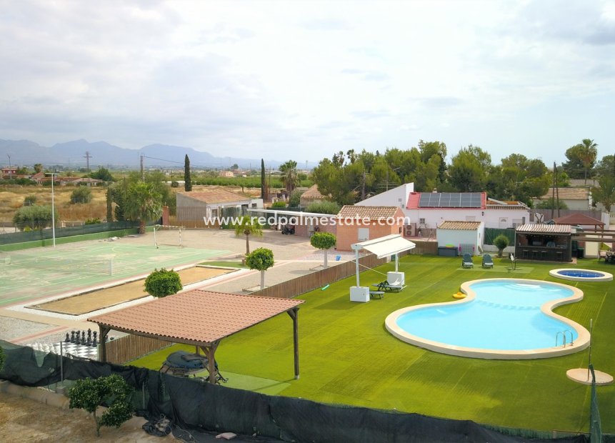 Revente - Finca / Propriété de campagne -
Benferri
