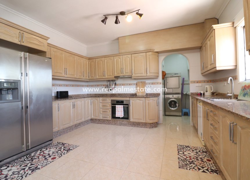 Revente - Finca / Propriété de campagne -
Catral