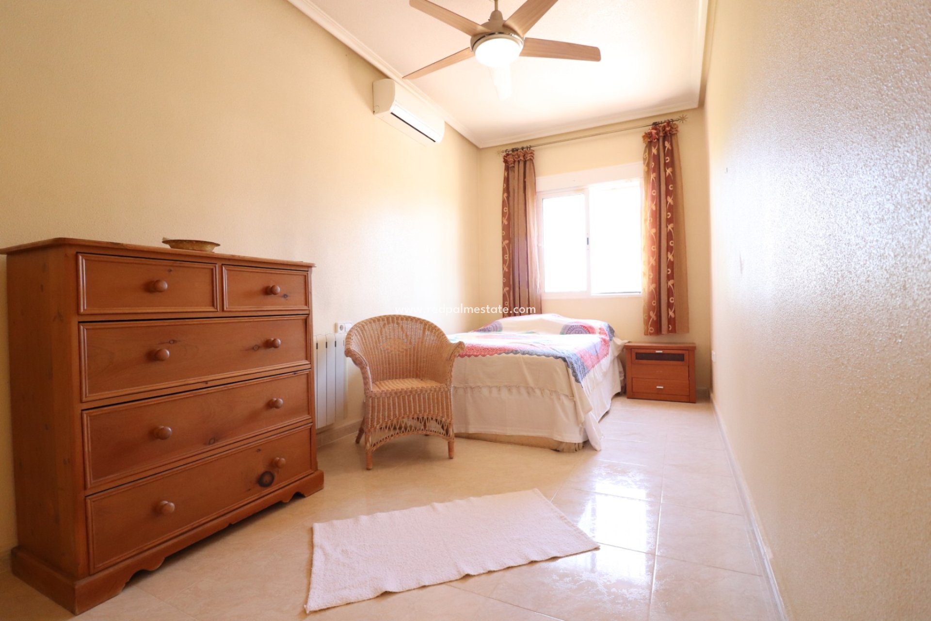 Revente - Finca / Propriété de campagne -
Catral