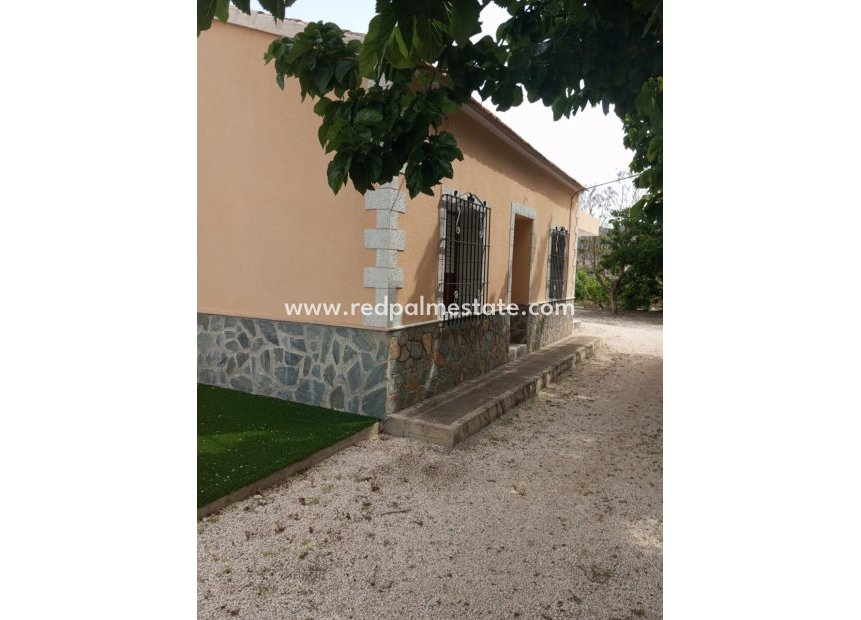 Revente - Finca / Propriété de campagne -
Redován - Inland