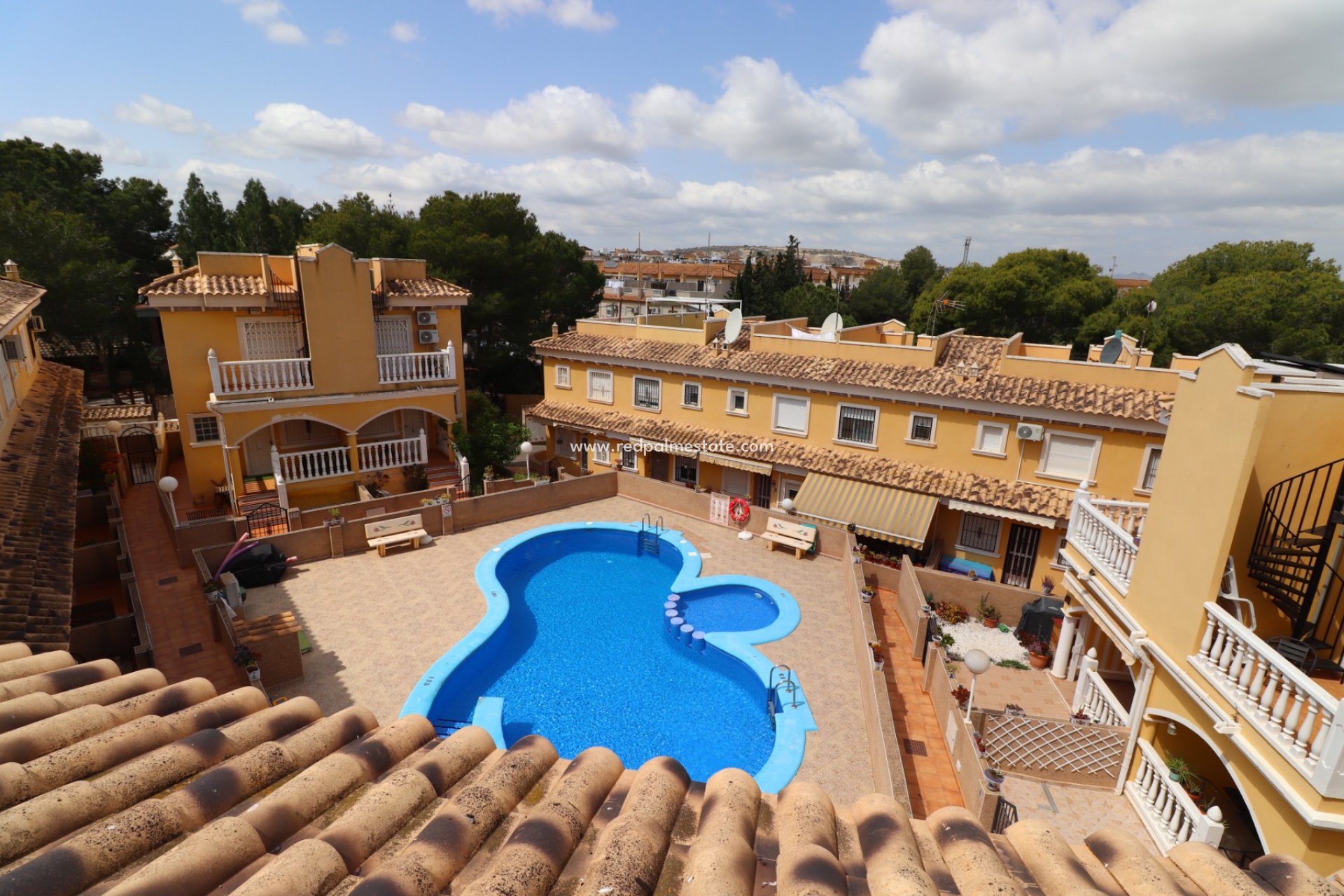 Revente - Maison de ville -
Algorfa