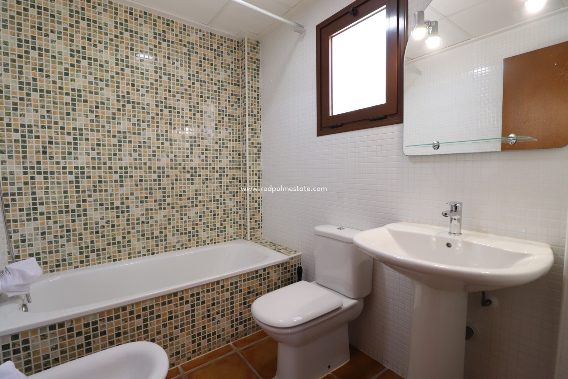 Revente - Maison de ville -
Algorfa