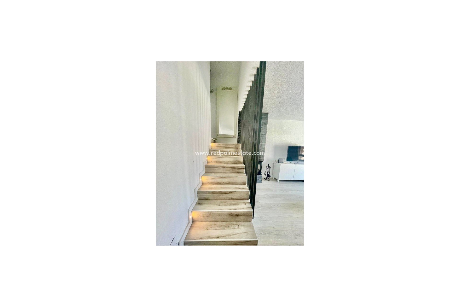 Revente - Maison de ville -
Aquilas