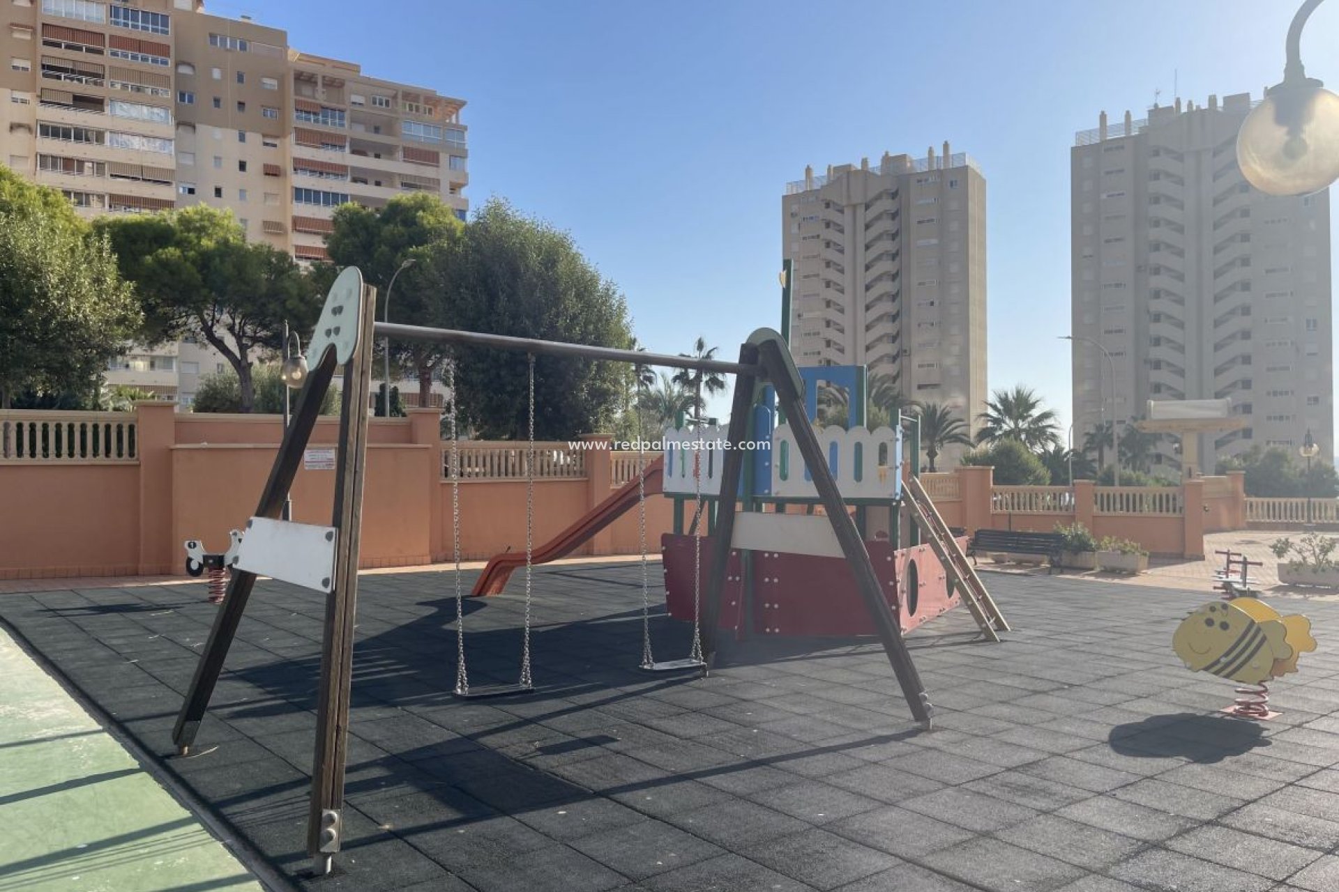 Revente - Maison de ville -
El Campello