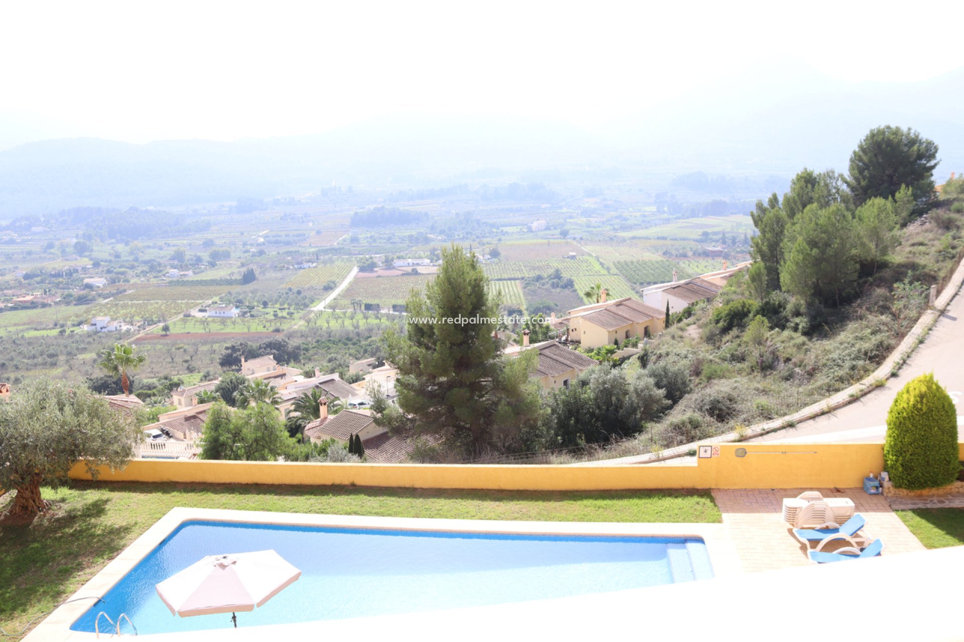 Revente - Maison de ville -
Jalón - Inland