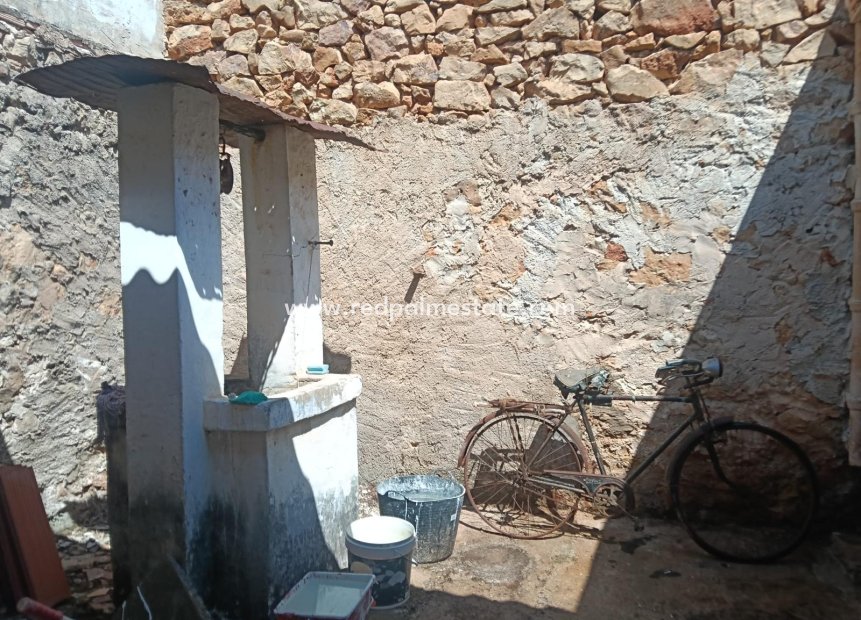 Revente - Maison de ville -
Jesus Pobre - Inland