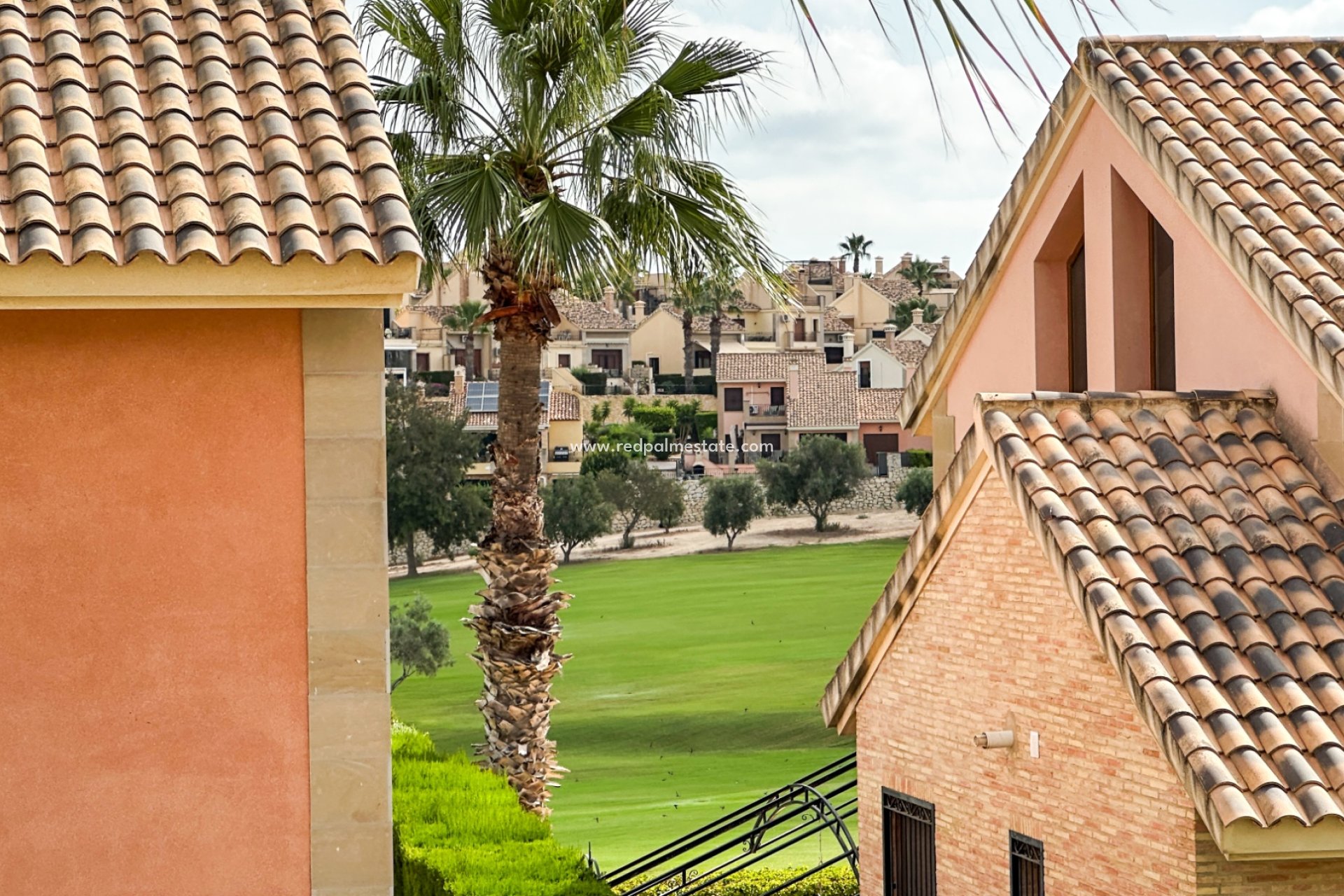 Revente - Maison de ville -
La Finca Golf Resort - Inland