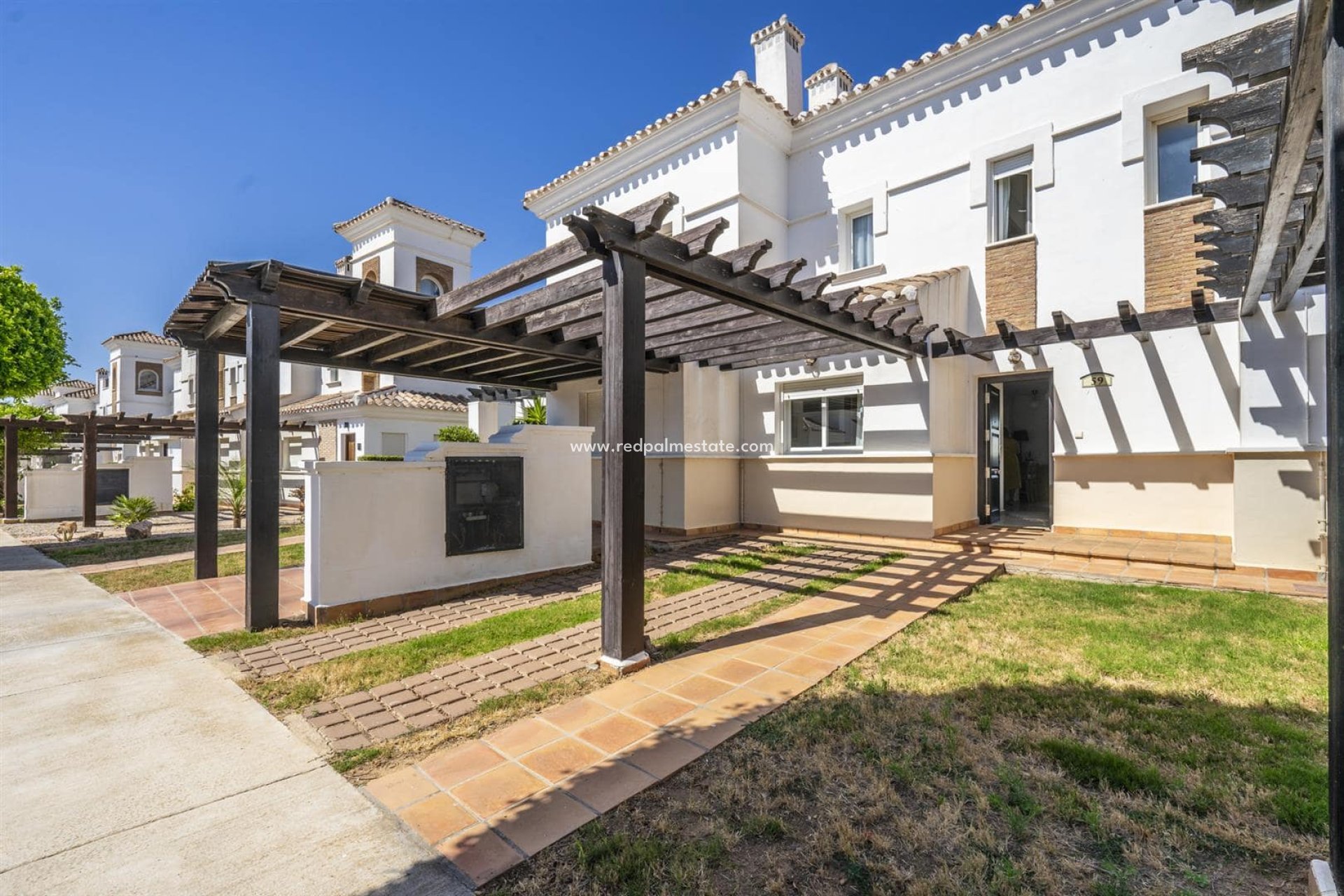 Revente - Maison de ville -
La Torre Golf Resort - Inland