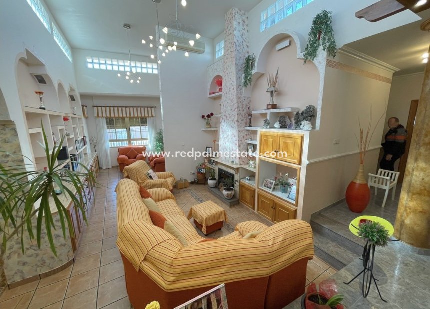 Revente - Maison de ville -
La Union