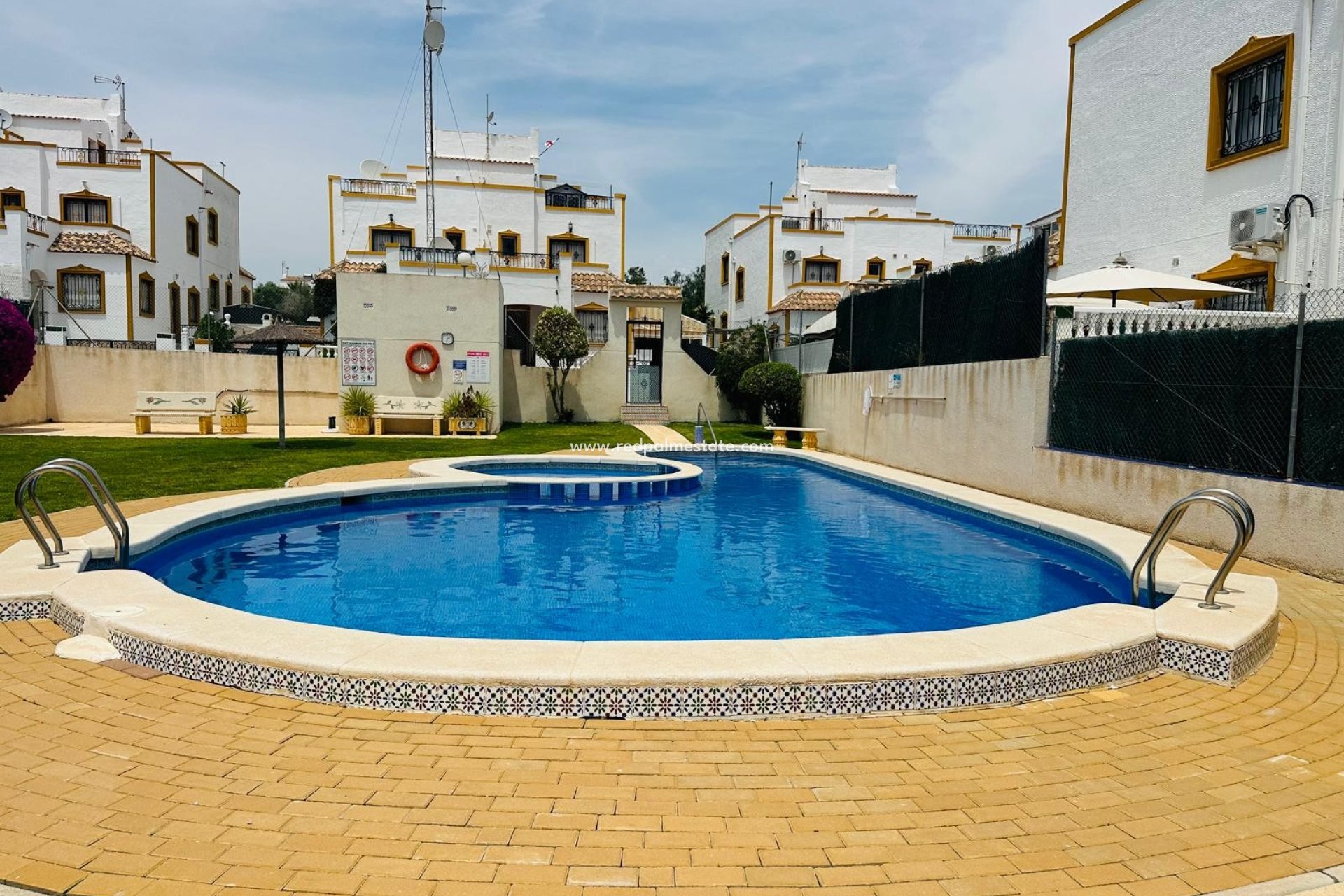 Revente - Maison de ville -
Orihuela Costa - Inland