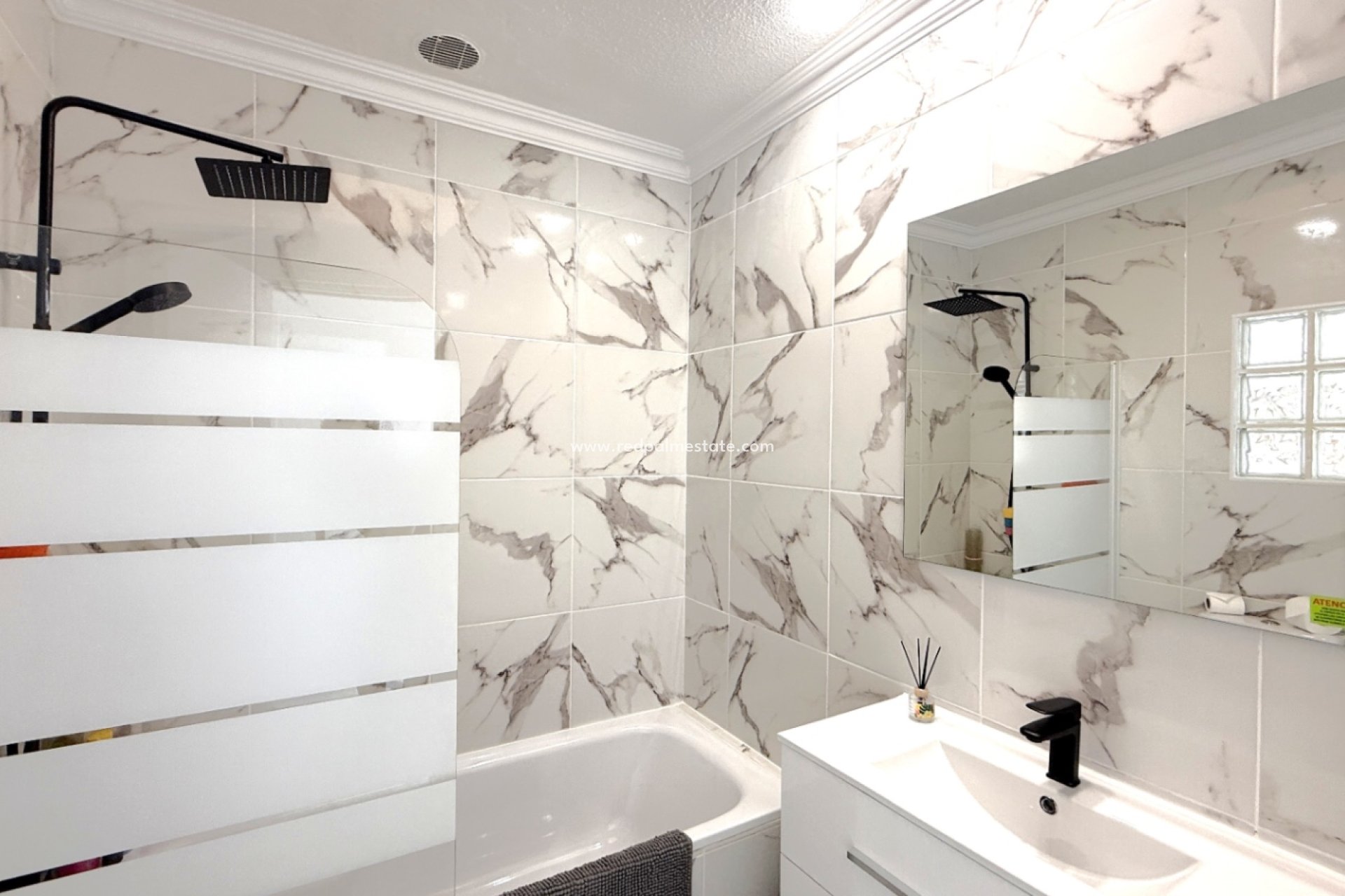 Revente - Maison de ville -
Orihuela Costa - Inland