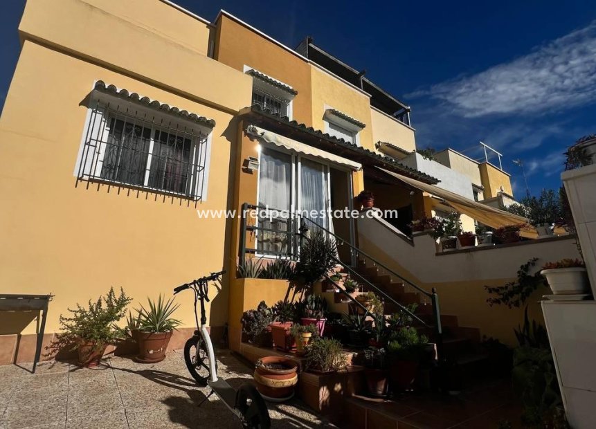 Revente - Maison de ville -
Orihuela Costa - Los Almendros-la Florida