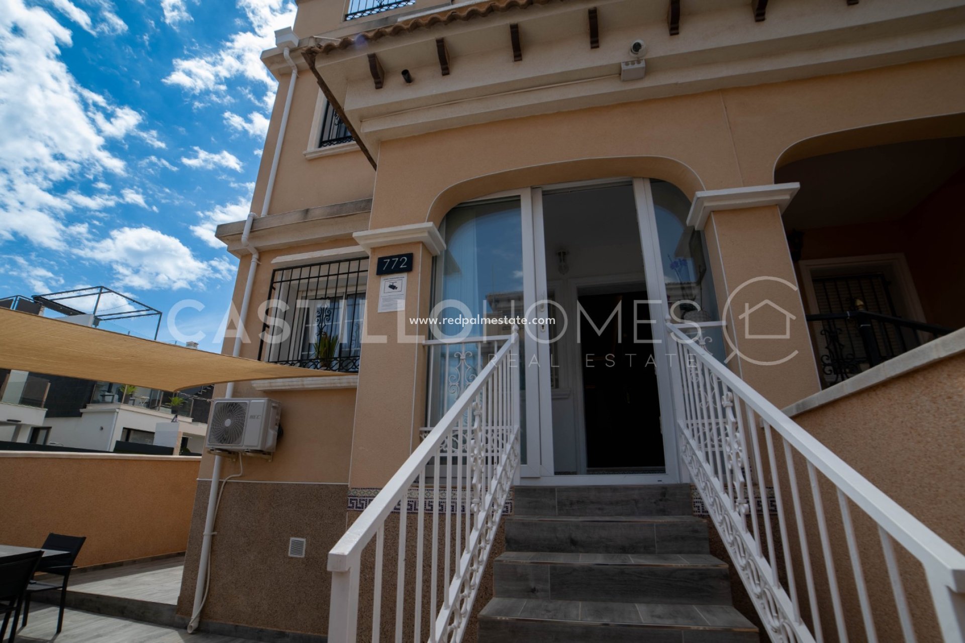 Revente - Maison de ville -
Orihuela Costa - Villamartín