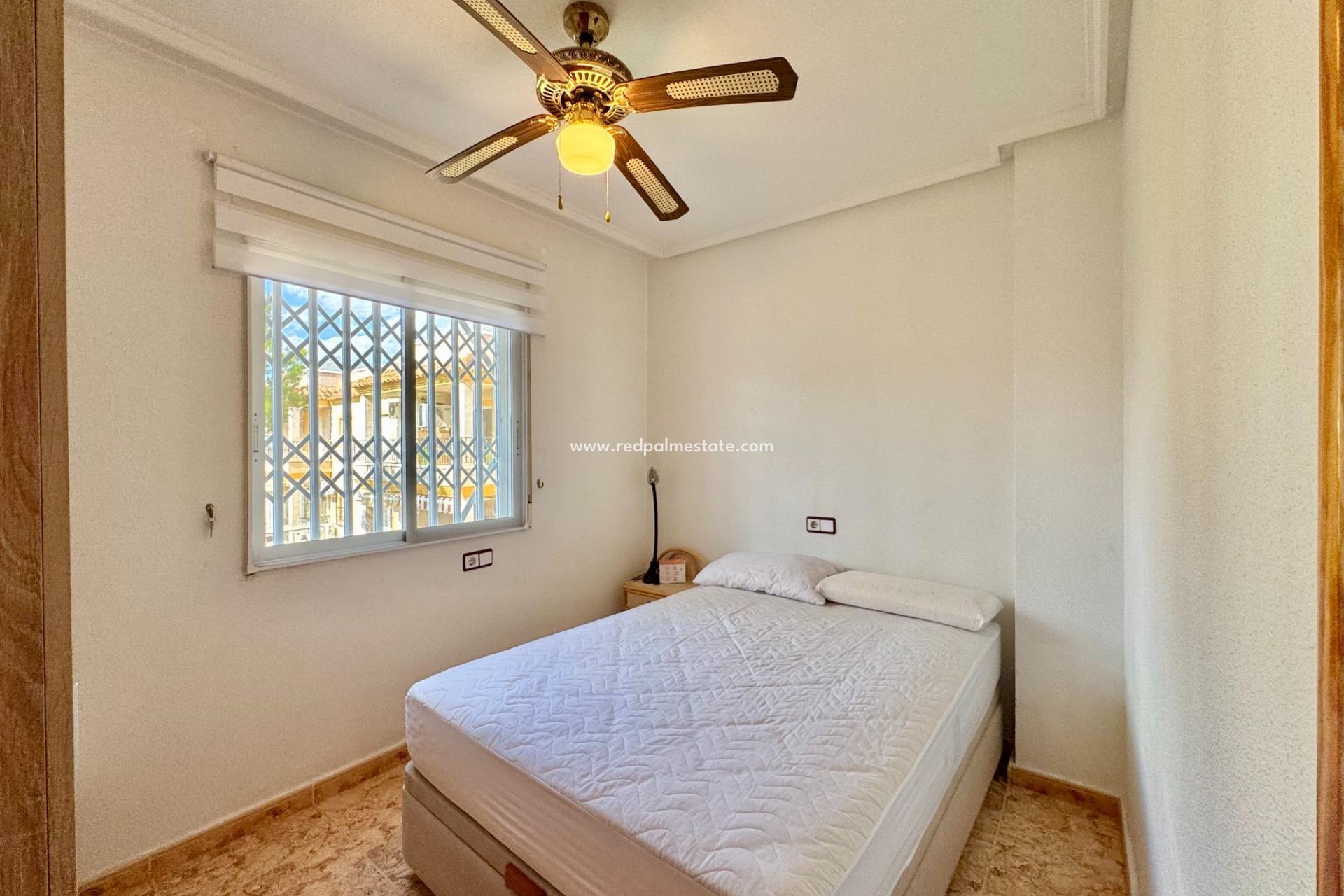 Revente - Maison de ville -
Orihuela Costa - Villamartín