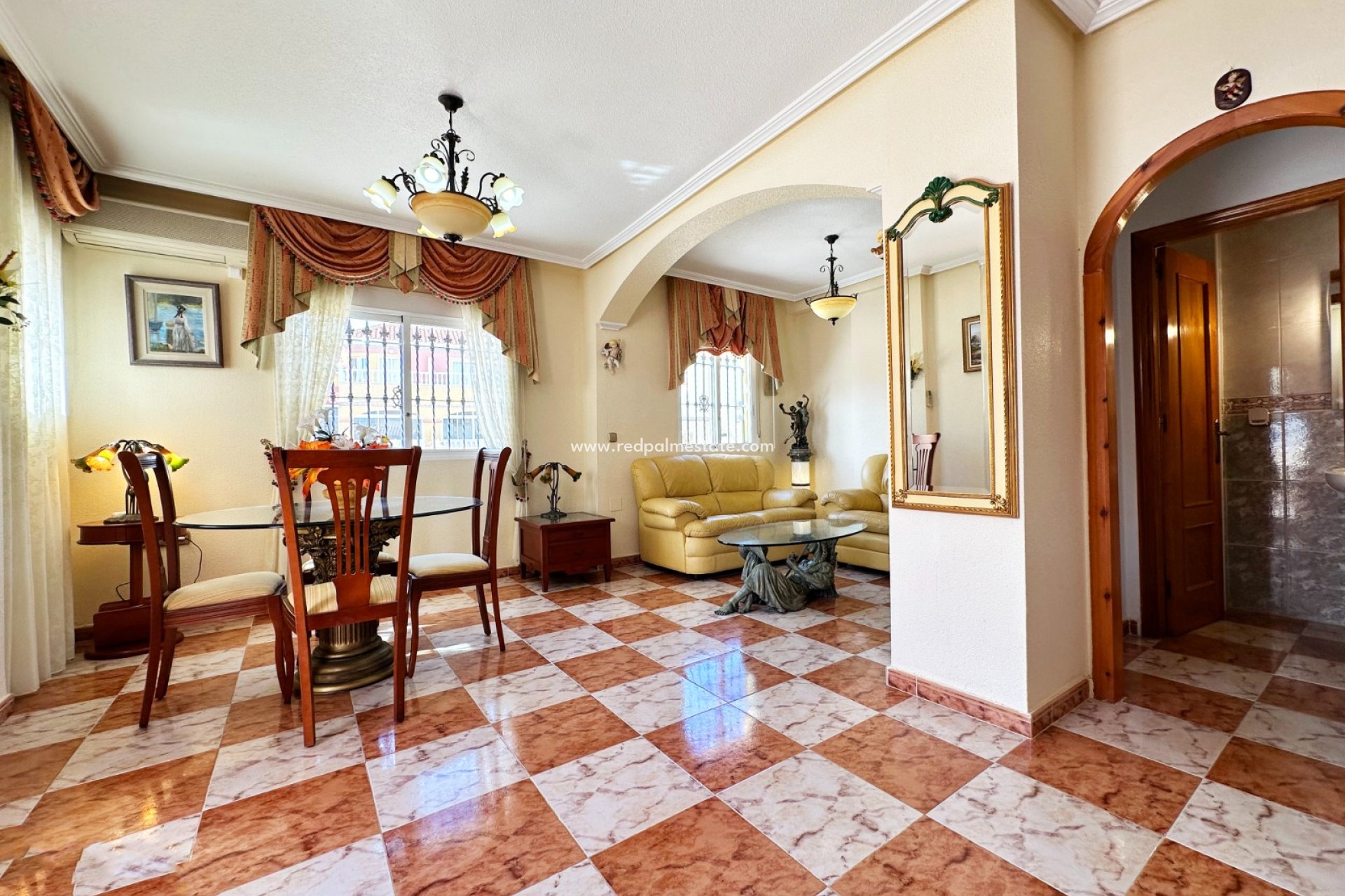 Revente - Maison de ville -
Orihuela Costa