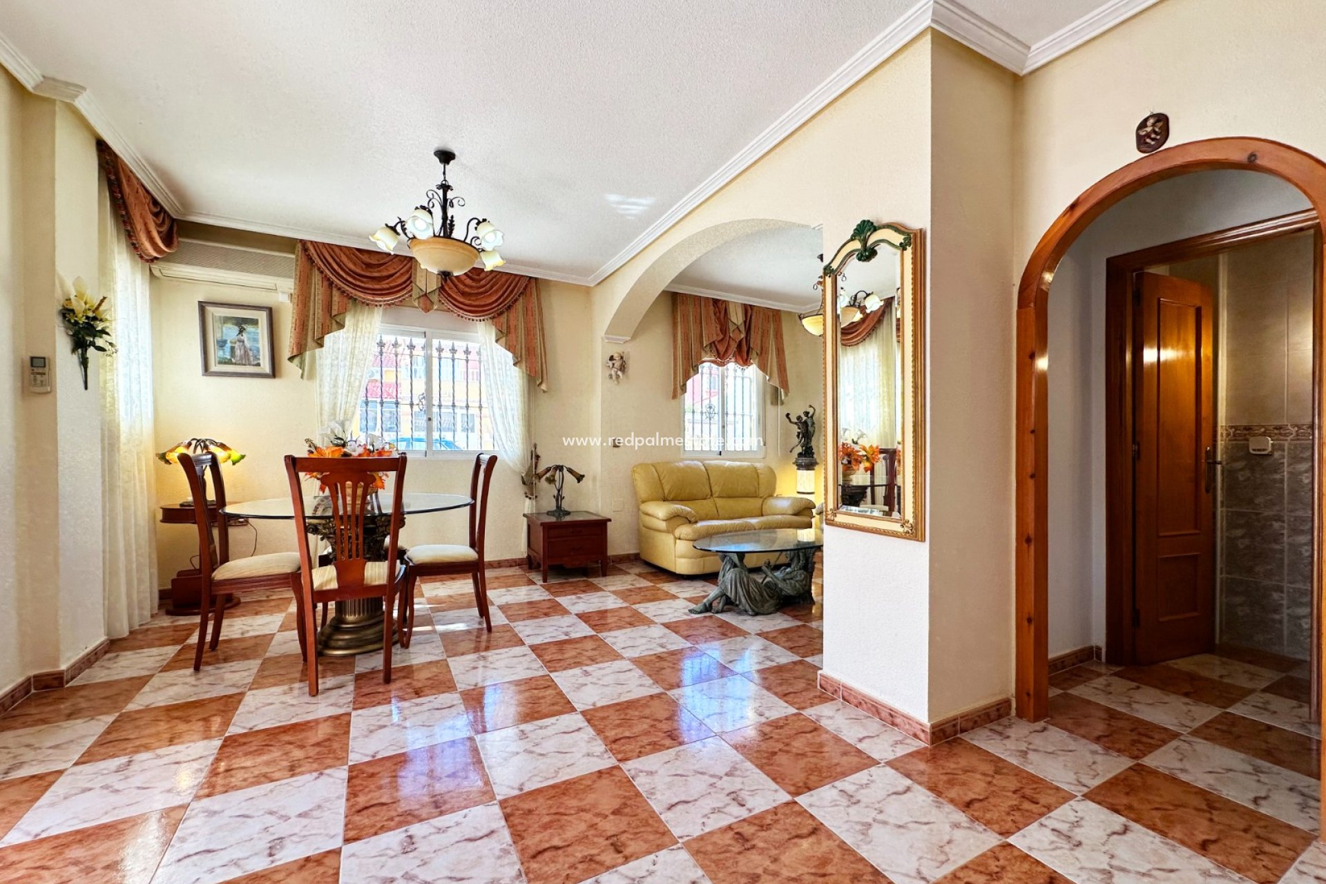 Revente - Maison de ville -
Orihuela Costa