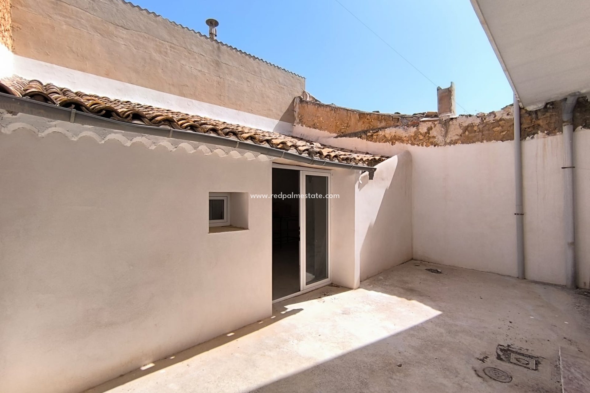 Revente - Maison de ville -
Pinoso - Inland