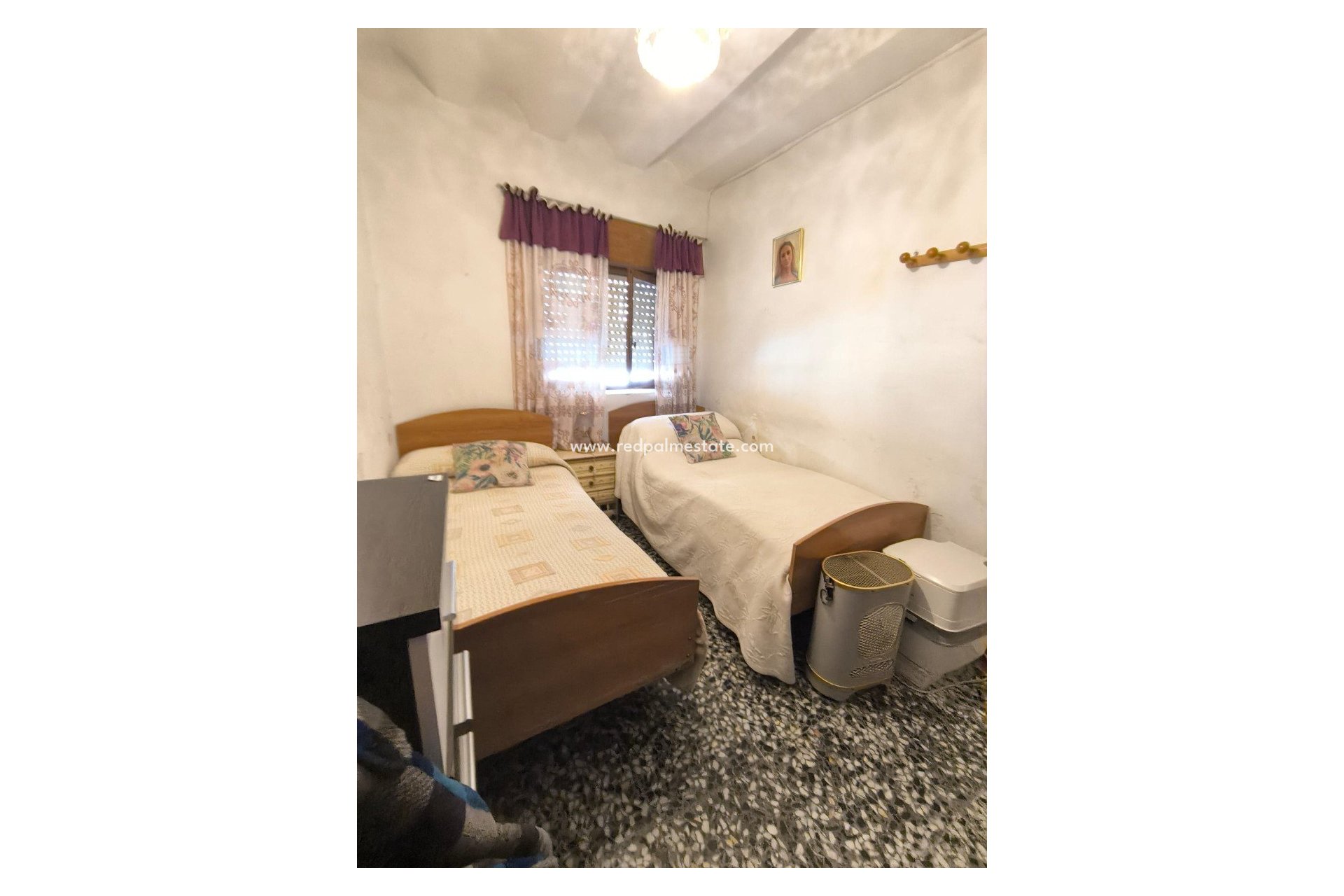 Revente - Maison de ville -
Pinoso - Inland