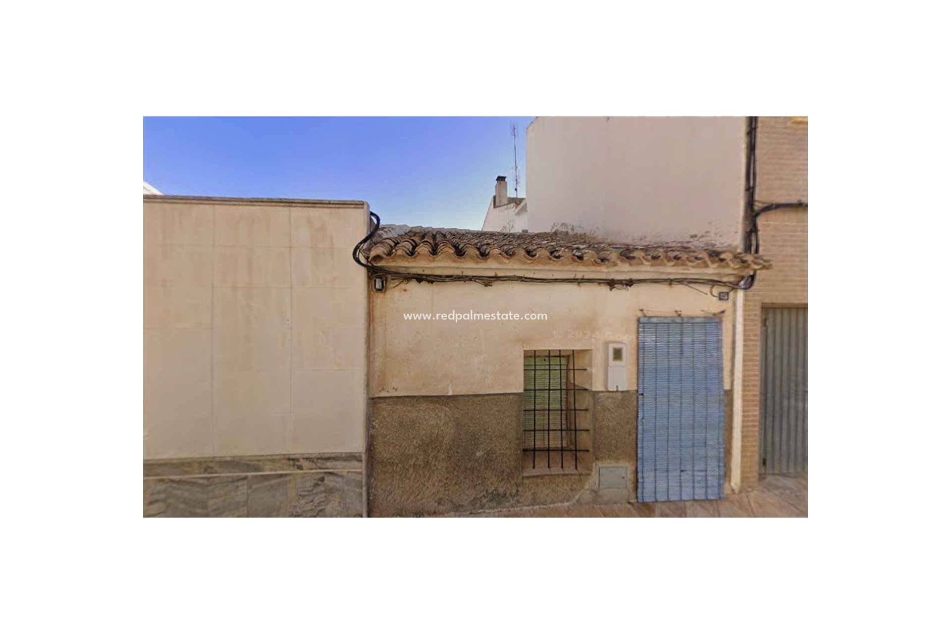 Revente - Maison de ville -
Pinoso - Inland