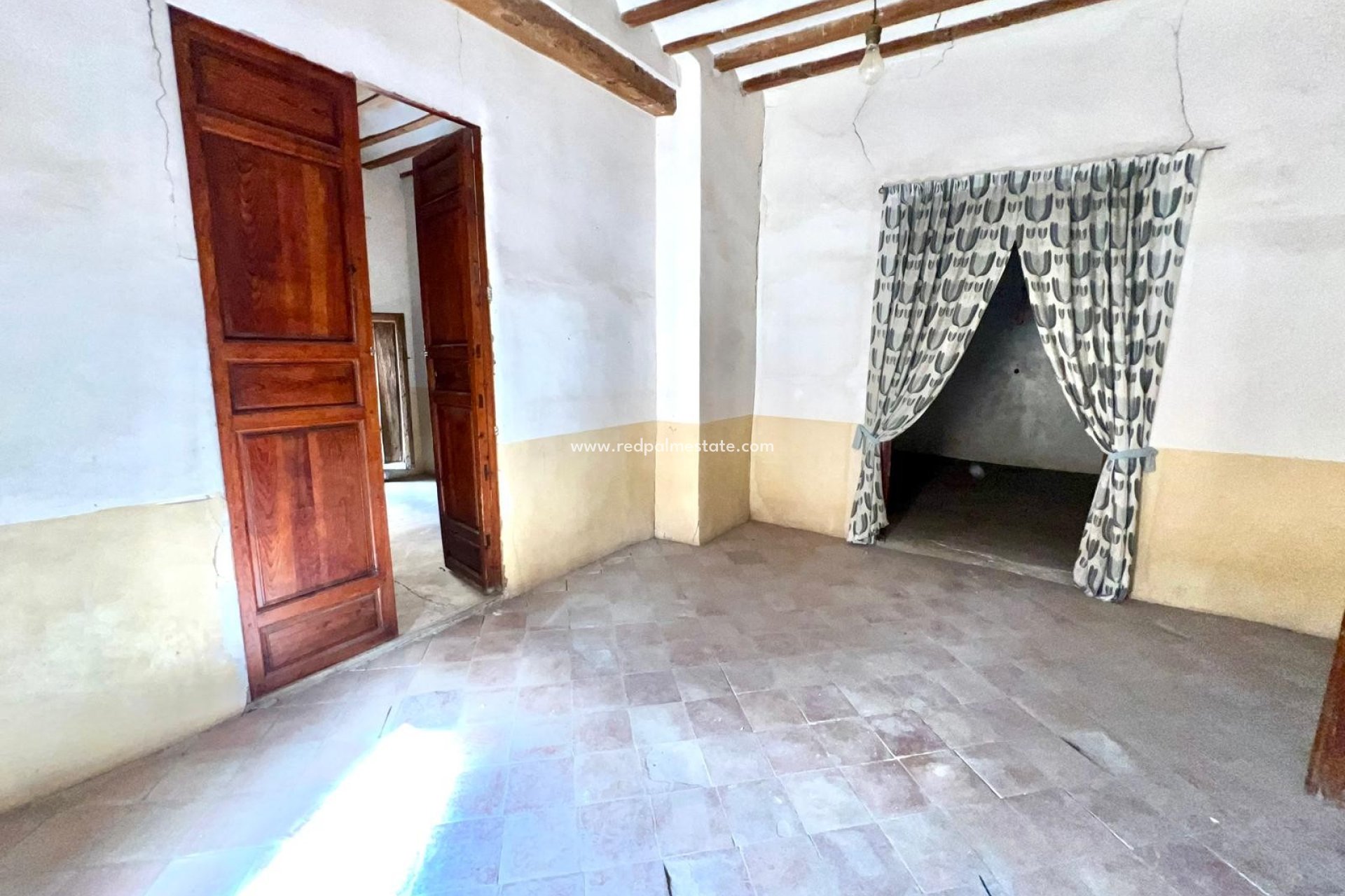 Revente - Maison de ville -
Pinoso - Inland