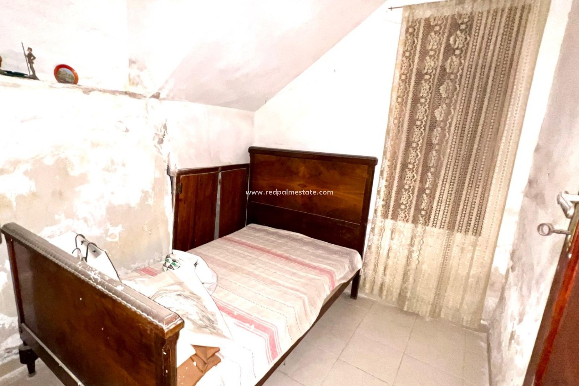 Revente - Maison de ville -
Pinoso - Inland