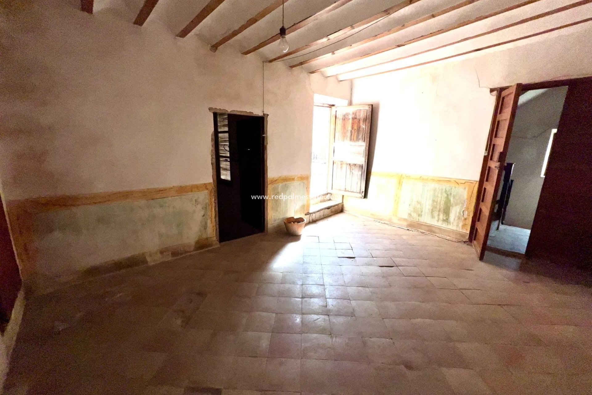 Revente - Maison de ville -
Pinoso - Inland