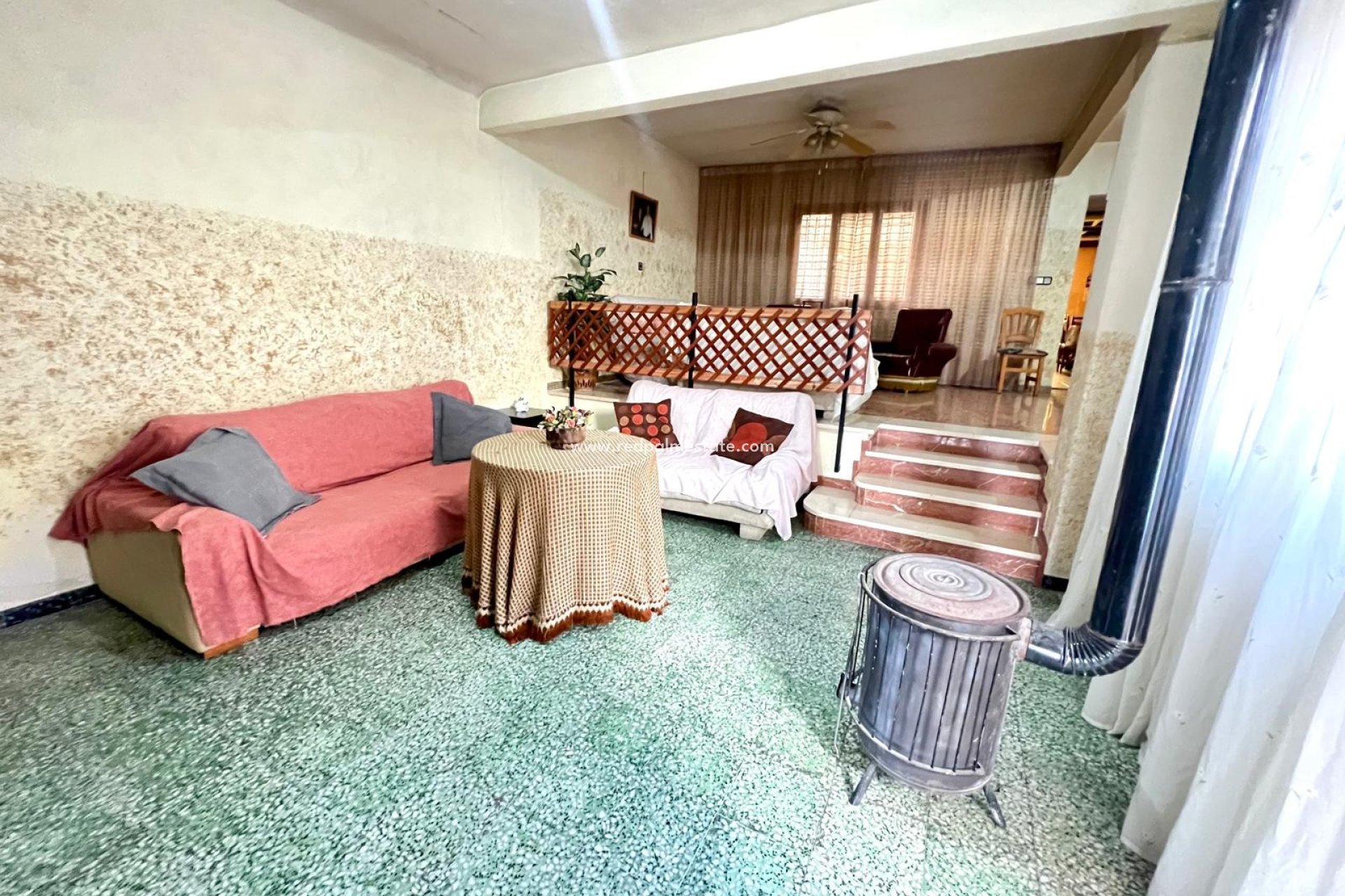 Revente - Maison de ville -
Pinoso - Inland