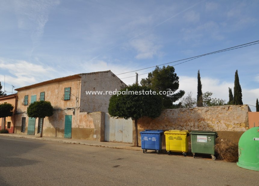 Revente - Maison de ville -
Pinoso - Inland