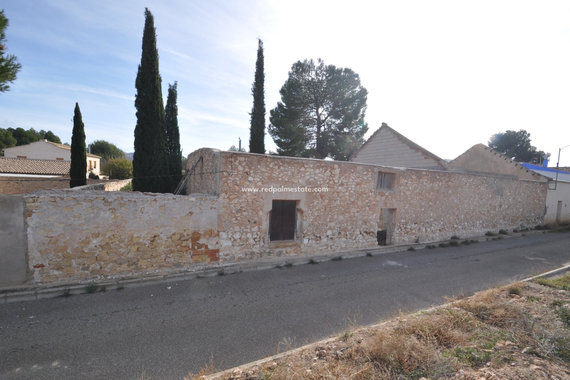 Revente - Maison de ville -
Pinoso - Inland