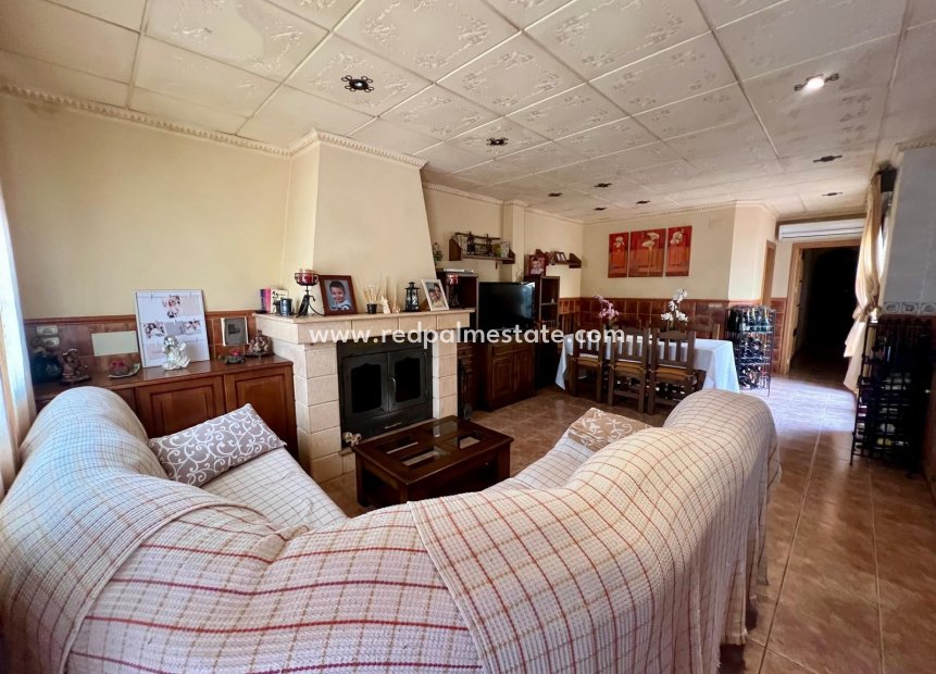 Revente - Maison de ville -
Pinoso - Inland