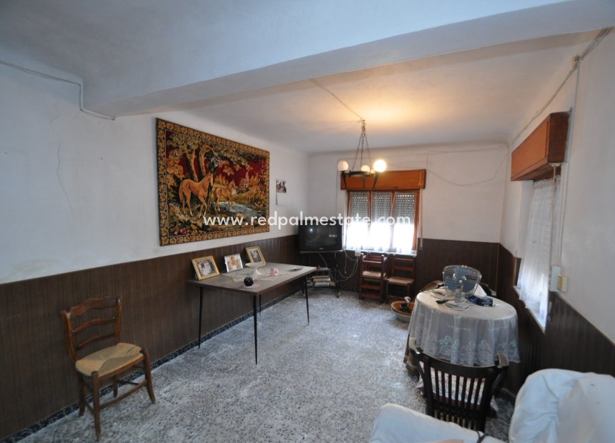 Revente - Maison de ville -
Pinoso - Inland