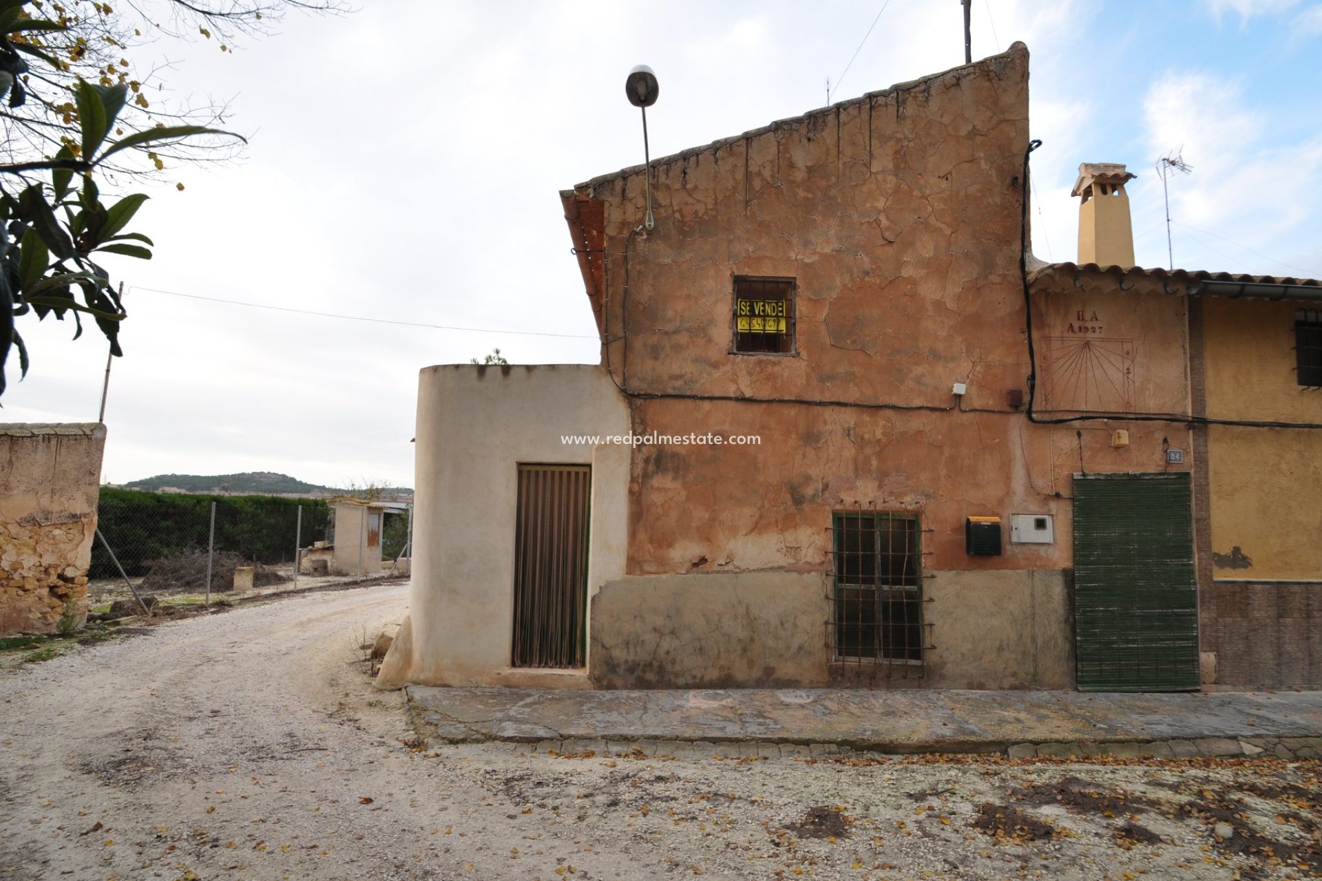 Revente - Maison de ville -
Pinoso - Inland