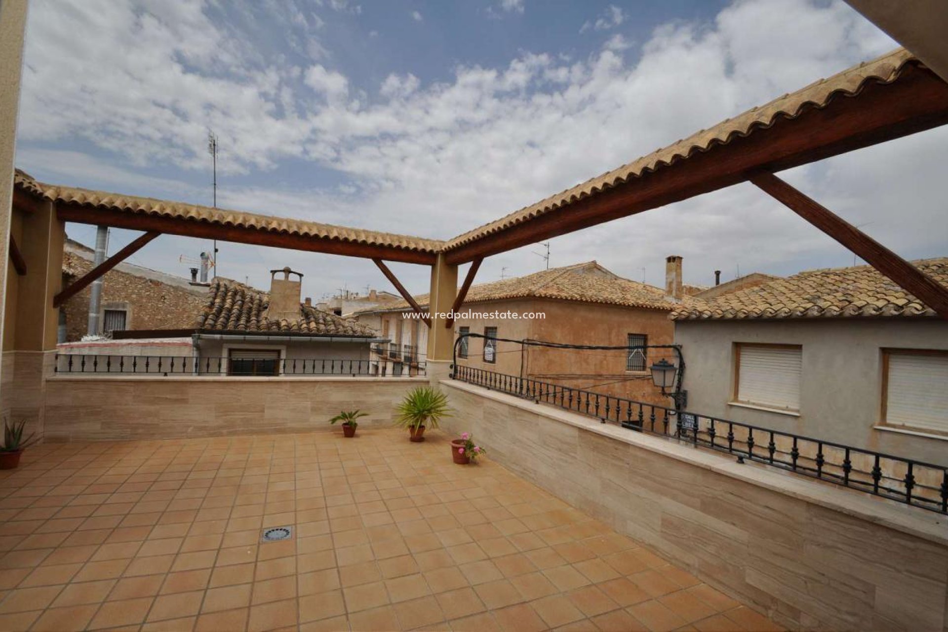 Revente - Maison de ville -
Pinoso - Inland